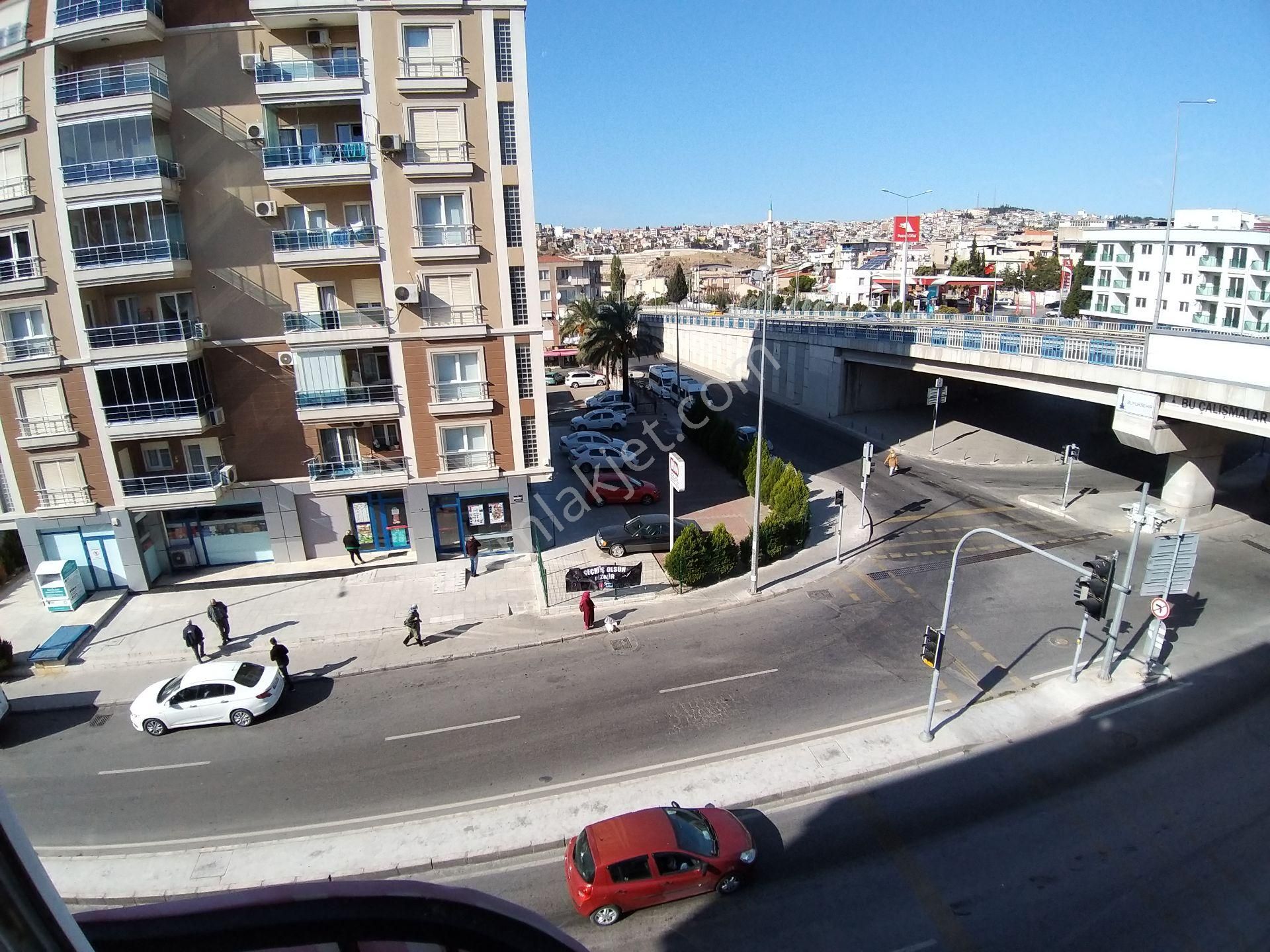 Buca Şirinyer Laleli Mahallesinde/uçanyolyanı //tünel Çıkışı/150m2//3+1arakat/köşe Masrfasız Daire - Görsel 25