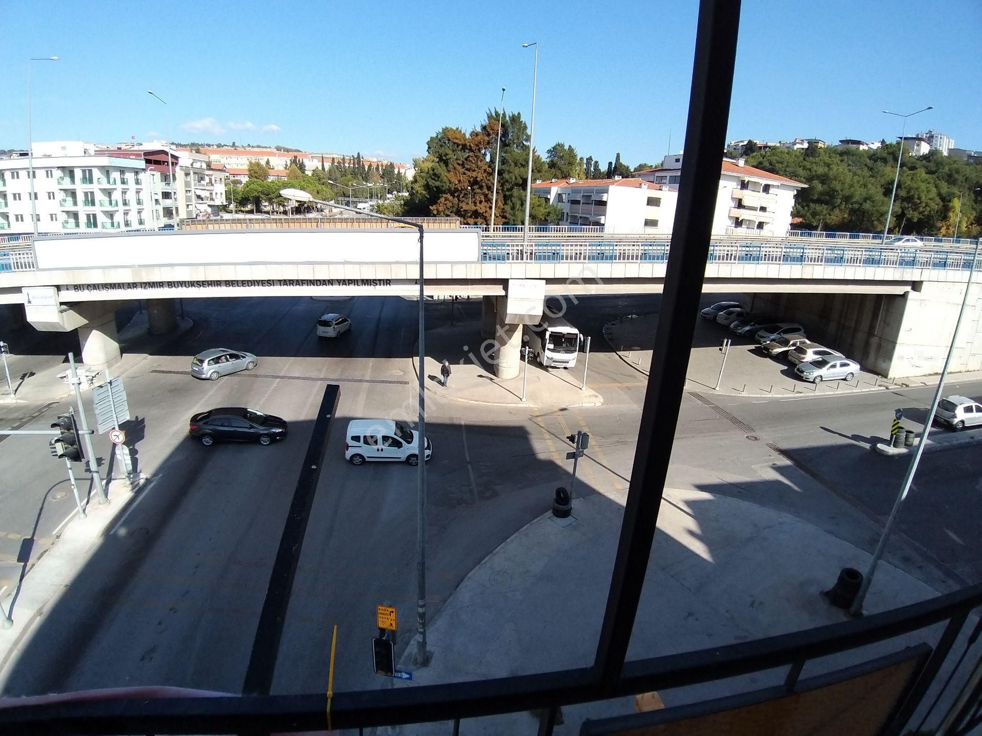 Buca Şirinyer Laleli Mahallesinde/uçanyolyanı //tünel Çıkışı/150m2//3+1arakat/köşe Masrfasız Daire - Görsel 24