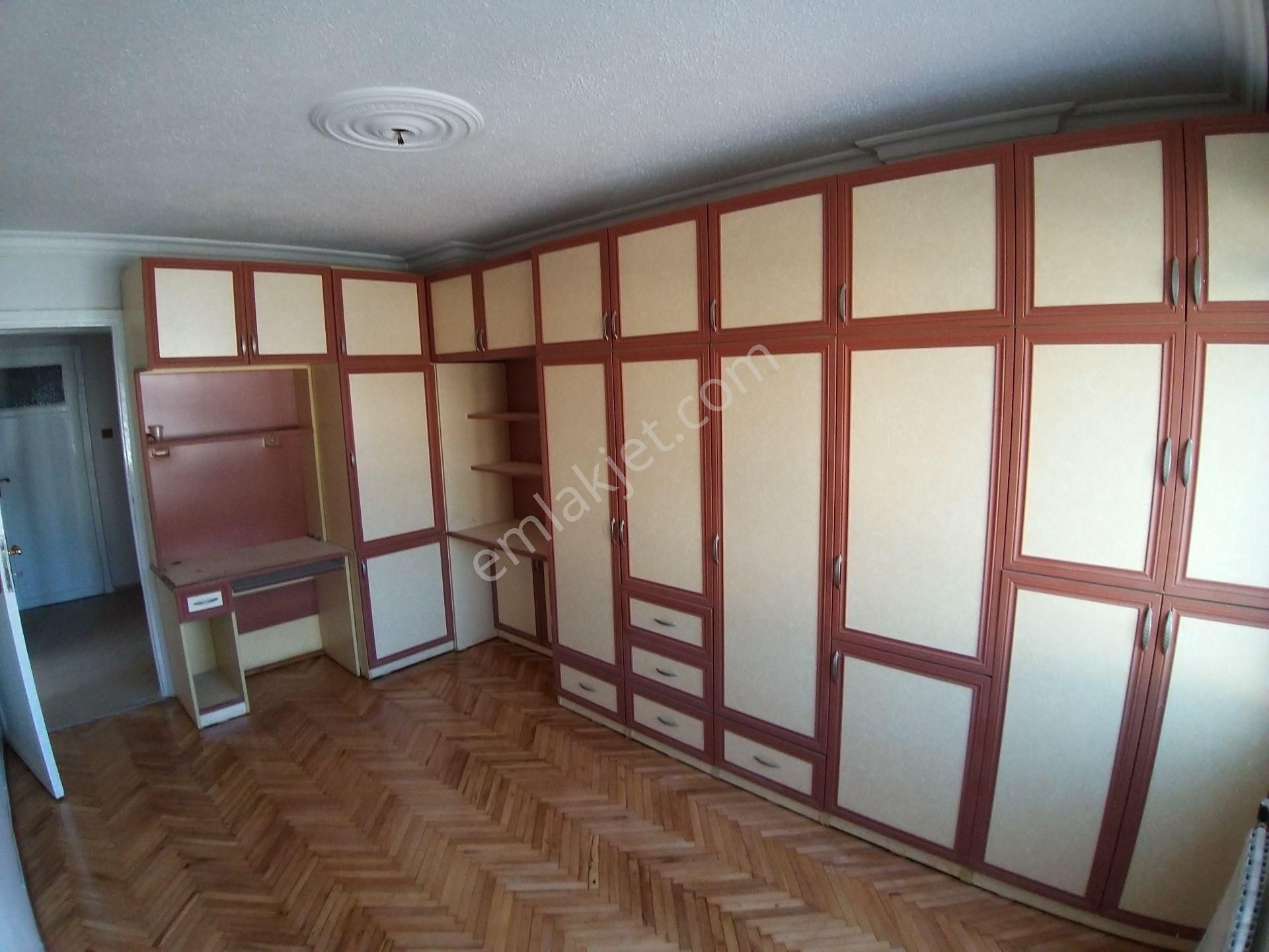 Buca Şirinyer Laleli Mahallesinde/uçanyolyanı //tünel Çıkışı/150m2//3+1arakat/köşe Masrfasız Daire - Görsel 3