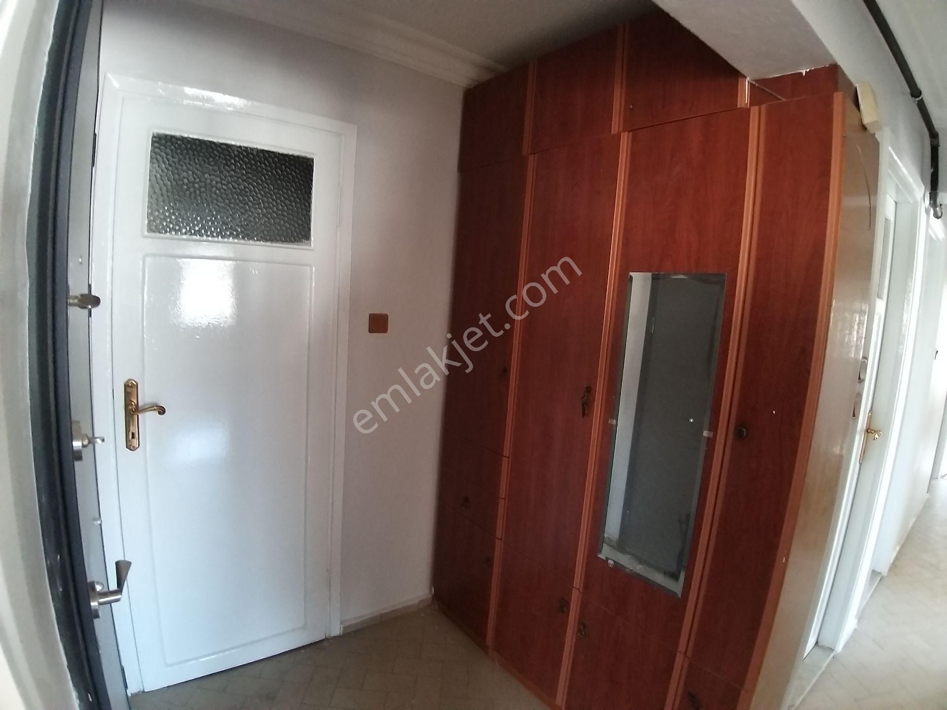 Buca Şirinyer Laleli Mahallesinde/uçanyolyanı //tünel Çıkışı/150m2//3+1arakat/köşe Masrfasız Daire - Görsel 15