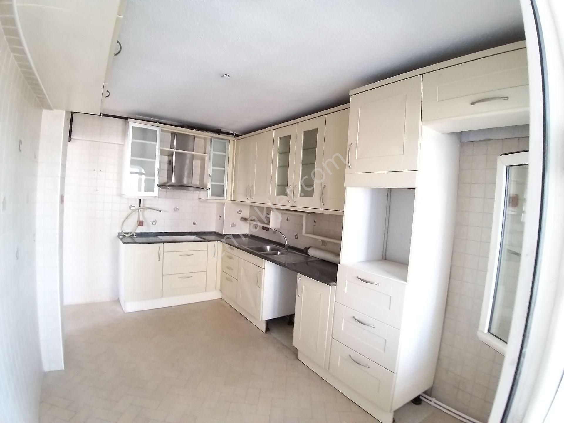 Buca Şirinyer Laleli Mahallesinde/uçanyolyanı //tünel Çıkışı/150m2//3+1arakat/köşe Masrfasız Daire - Görsel 6