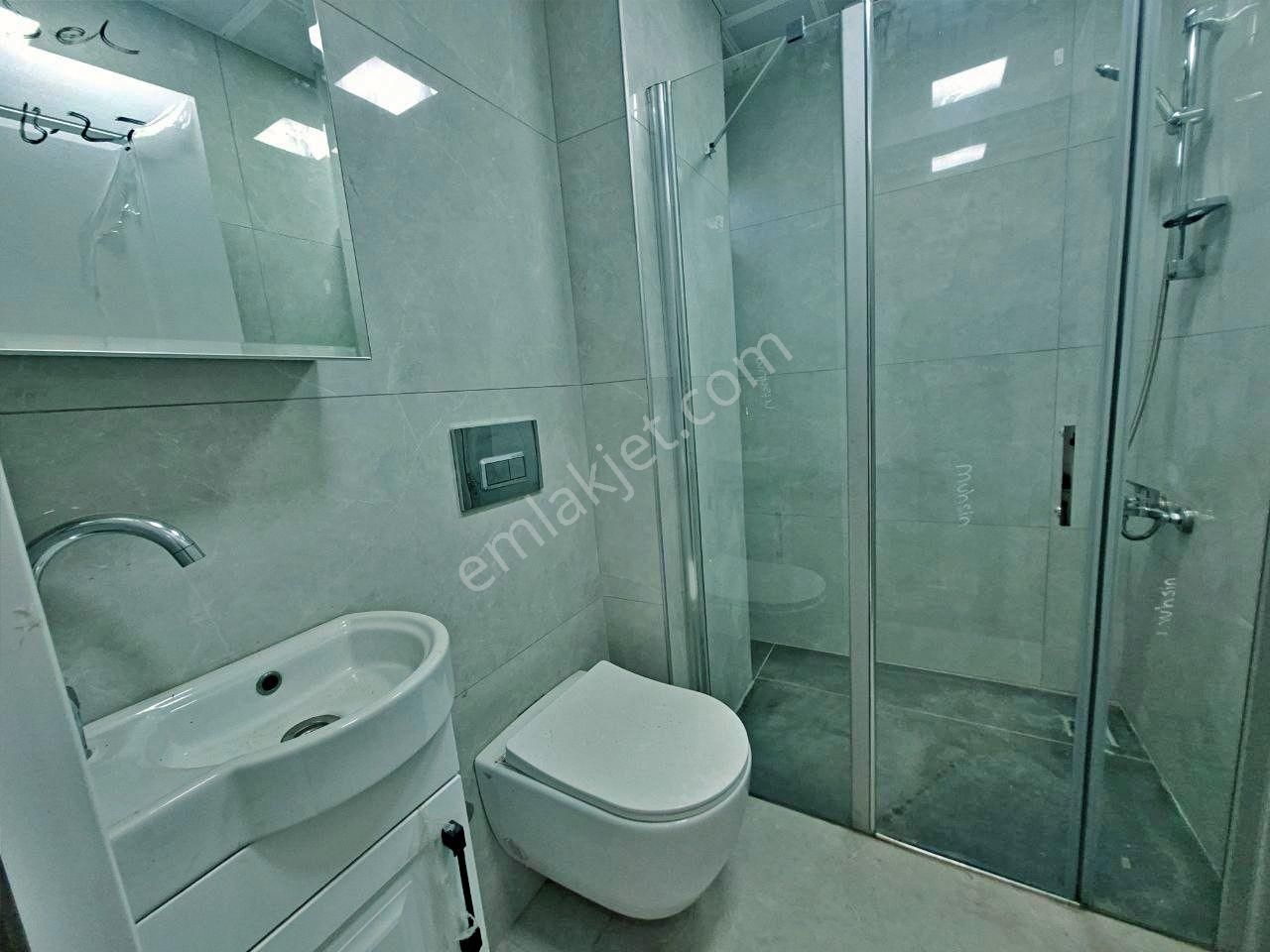 Uytundan Edremit Kadıköyde Özel Otoparklı Sıfır 3+1 Lüks Villa - Görsel 15