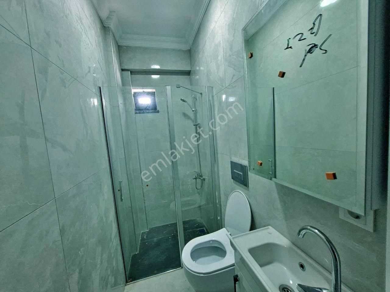 Uytundan Edremit Kadıköyde Özel Otoparklı Sıfır 3+1 Lüks Villa - Görsel 22