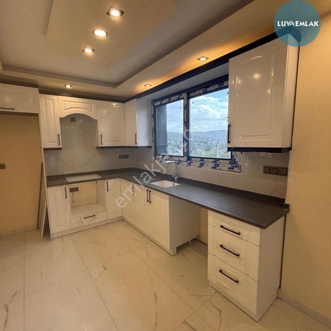 Didim Akbük'te Deniz Manzaralı Özel Havuzlu Tam Müstakil 4+1 Villa - Görsel 12