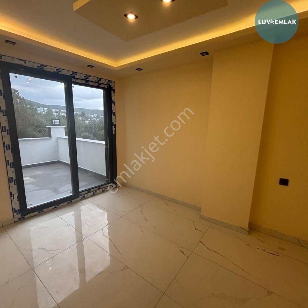 Didim Akbük'te Deniz Manzaralı Özel Havuzlu Tam Müstakil 4+1 Villa - Görsel 14