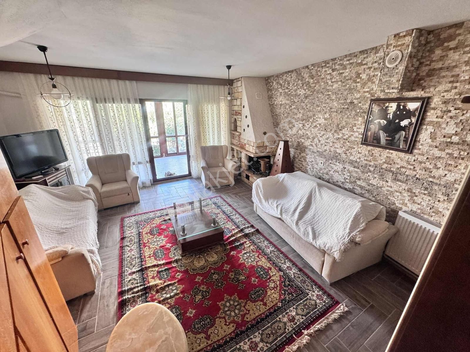 Cunda Adasında Esyasız Villa - Görsel 32