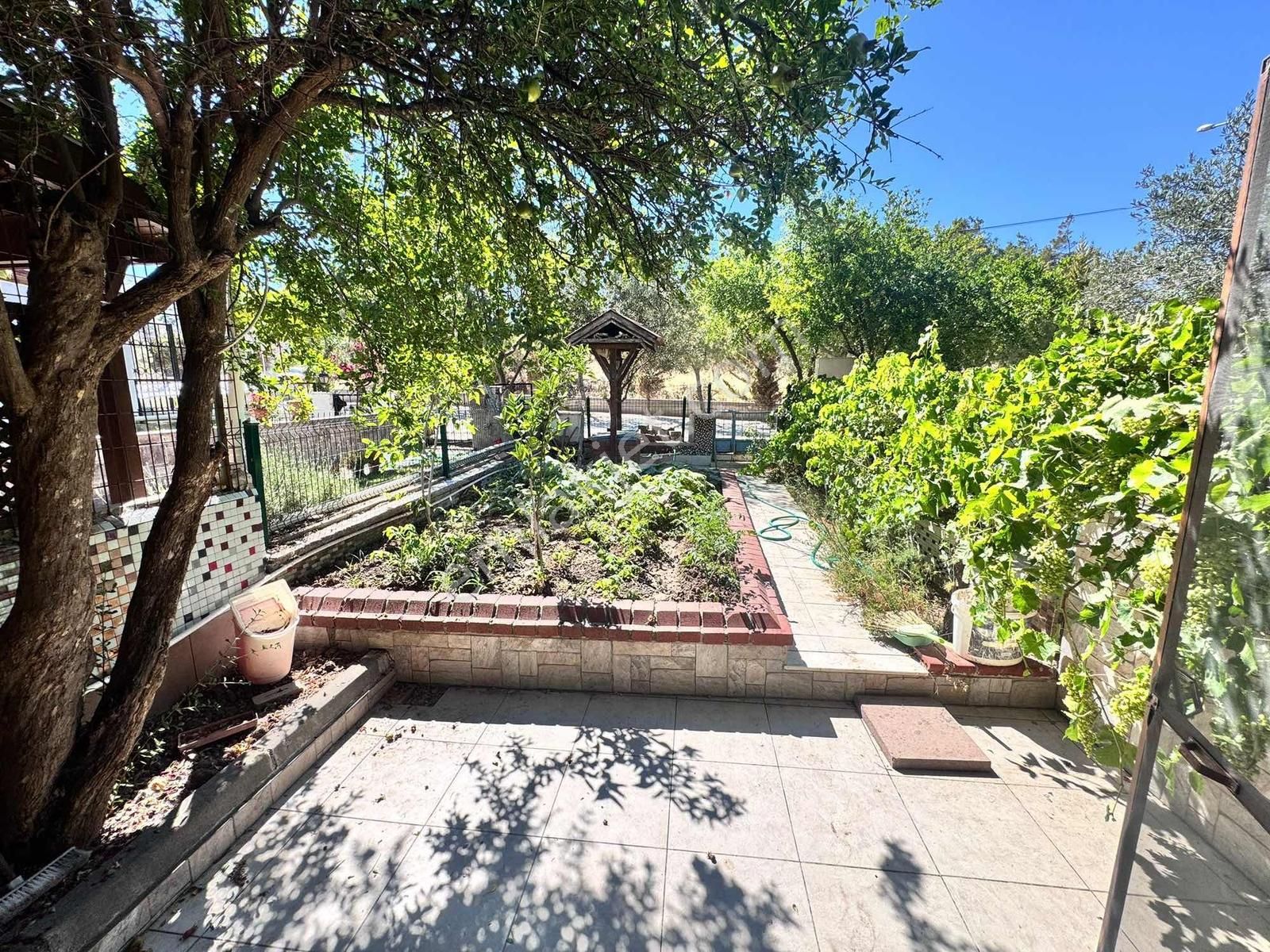 Cunda Adasında Esyasız Villa - Görsel 15