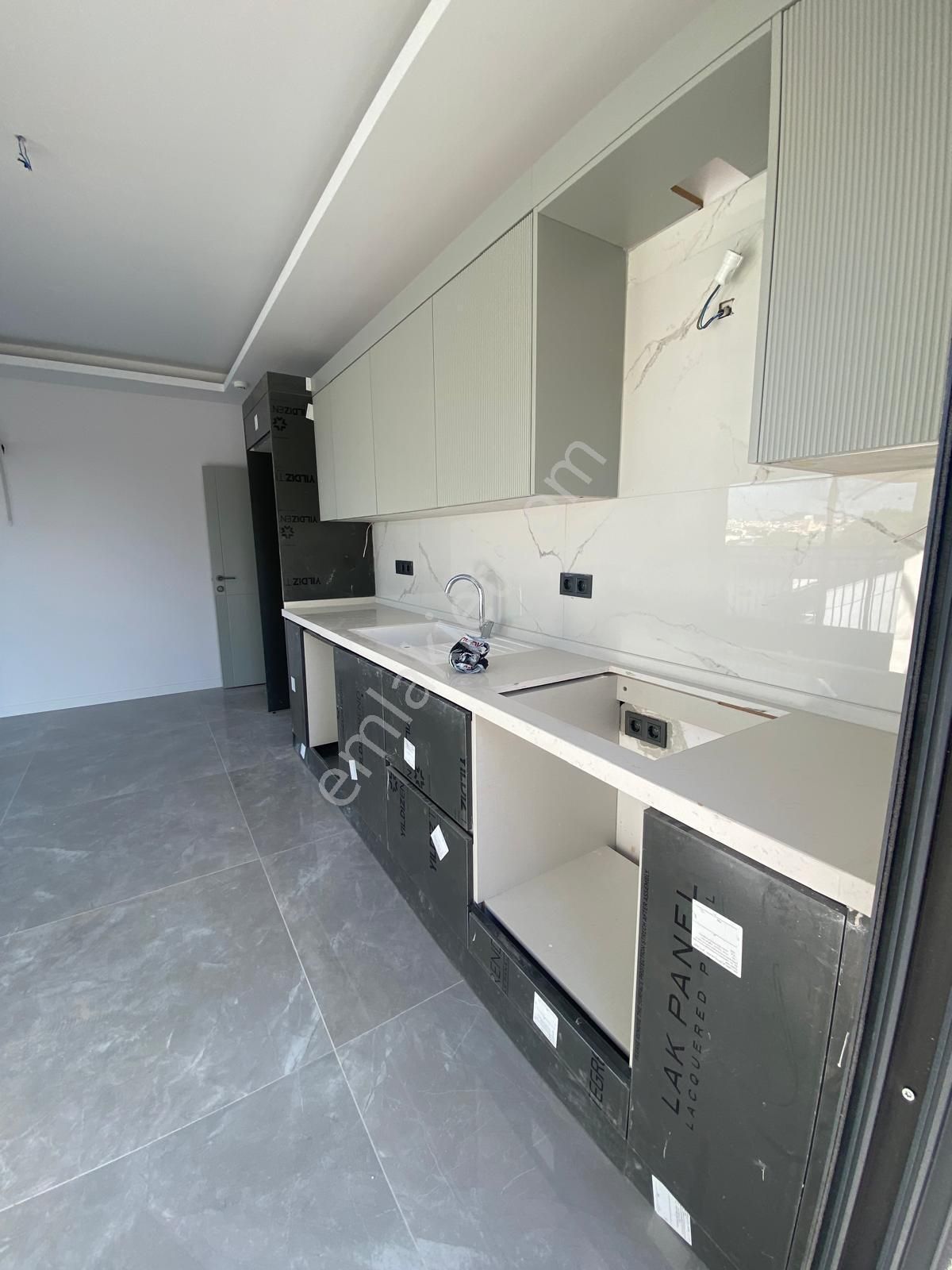 Plaja 90 Metre Mesafede 2+1 Sıfır Daire - Görsel 25