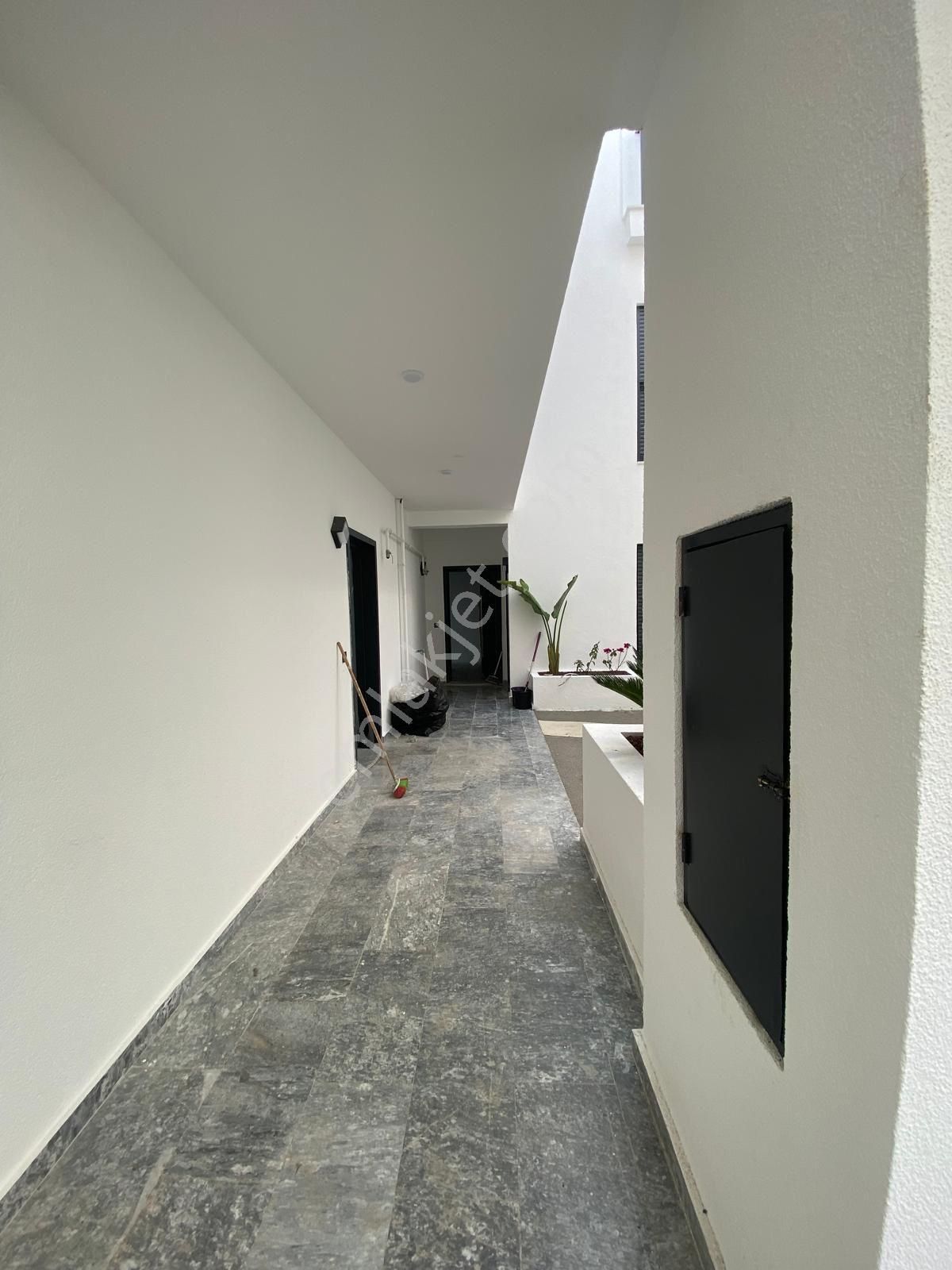 Plaja 90 Metre Mesafede 2+1 Sıfır Daire - Görsel 18