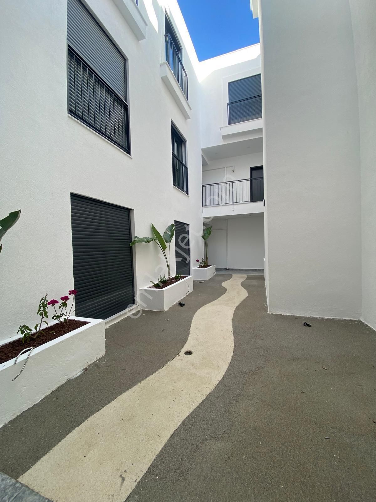 Plaja 90 Metre Mesafede 2+1 Sıfır Daire - Görsel 10