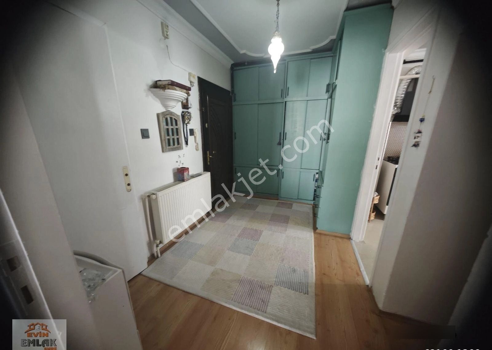 Göztepe Metro Yakını Otoparklı Doğalgazlı Köşe 2.arakat 3+1