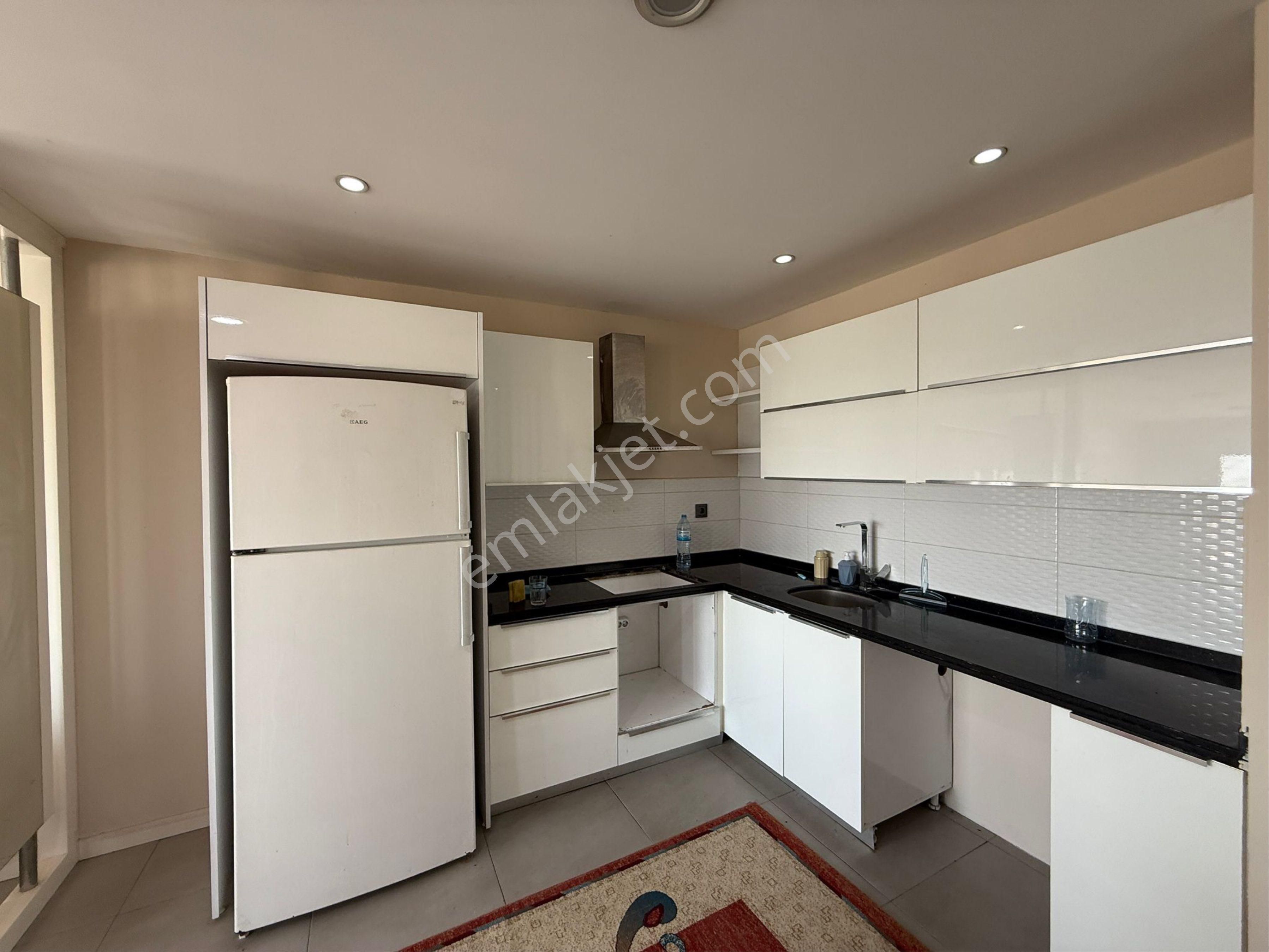 Parkeli Çift Banyolu Şehirin Merkezinde Otogara Yakın 2+1 - Görsel 4