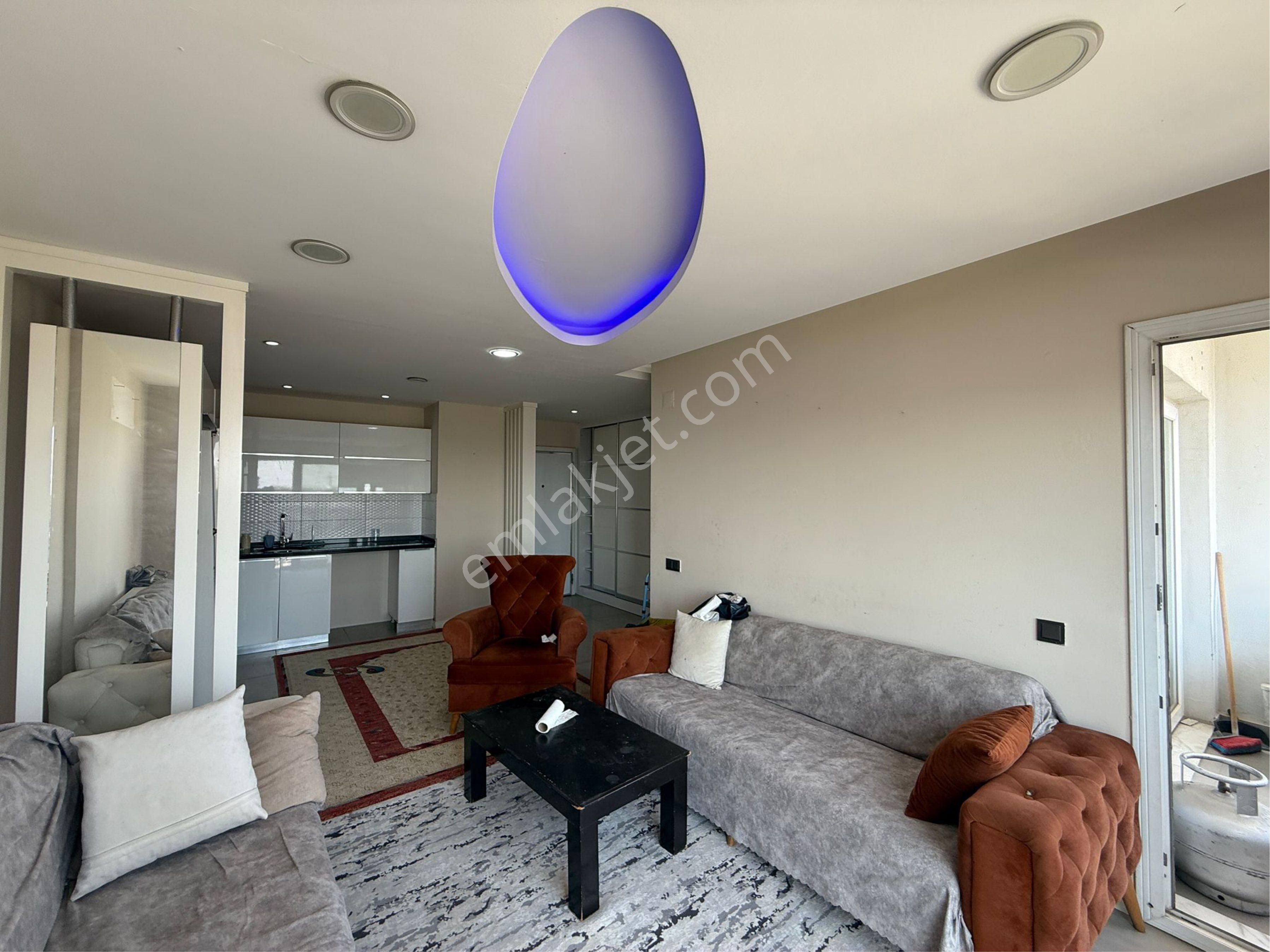 Parkeli Çift Banyolu Şehirin Merkezinde Otogara Yakın 2+1