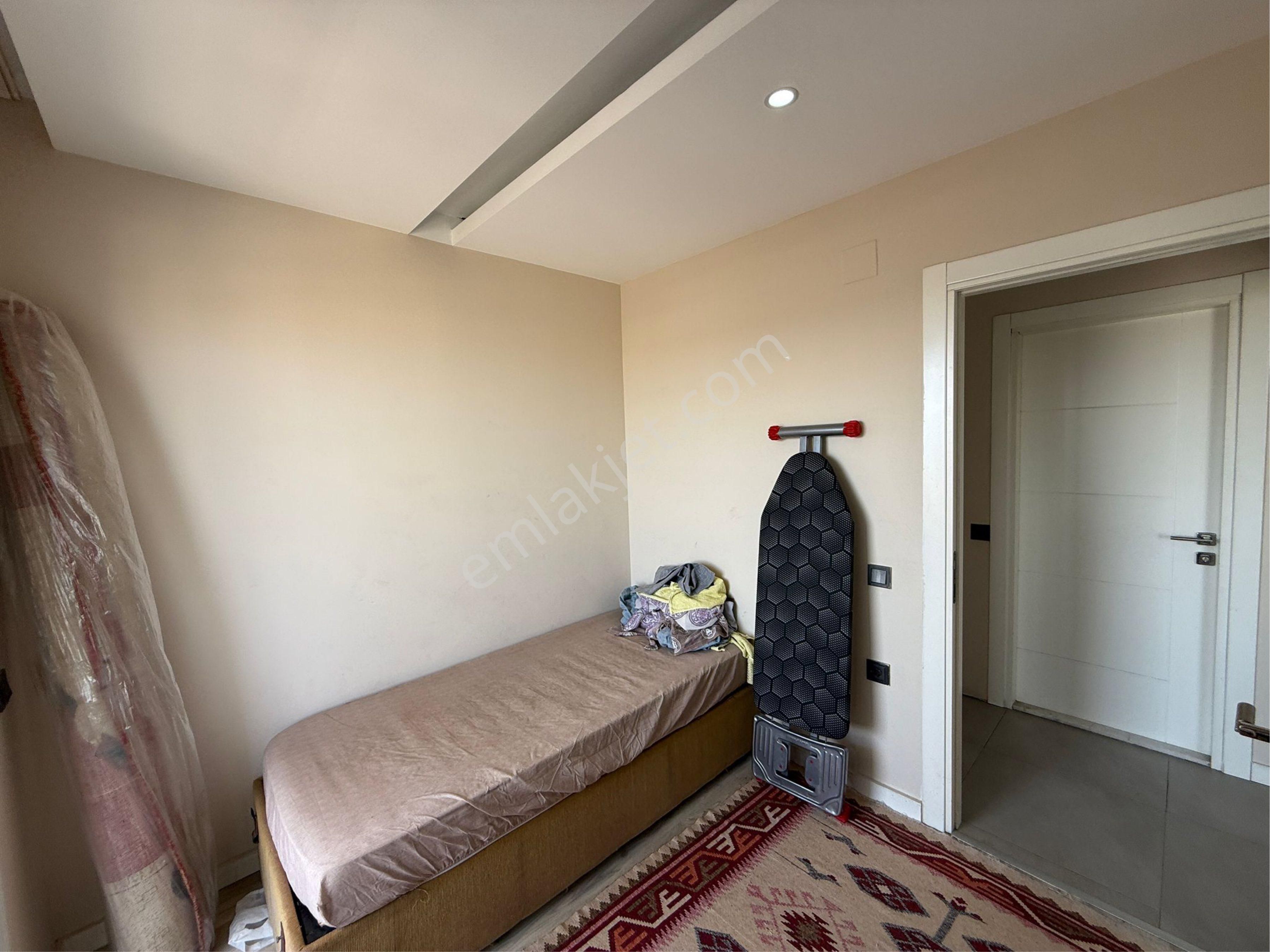 Parkeli Çift Banyolu Şehirin Merkezinde Otogara Yakın 2+1 - Görsel 9