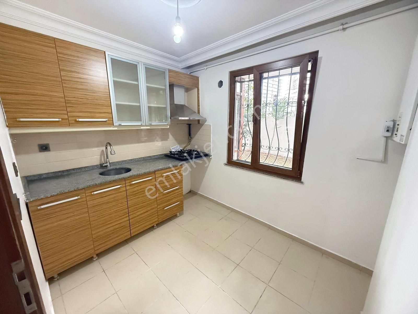 █ Konfor █ İdealtepe Metro'da, Ön Cephe Ayrı Mutfak Balkonlu 2+1 - Görsel 11