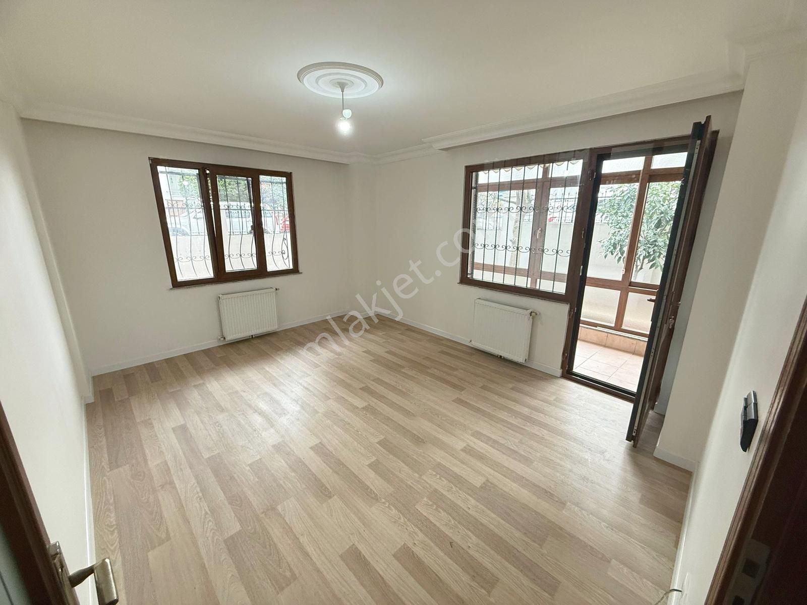 █ Konfor █ İdealtepe Metro'da, Ön Cephe Ayrı Mutfak Balkonlu 2+1 - Görsel 6