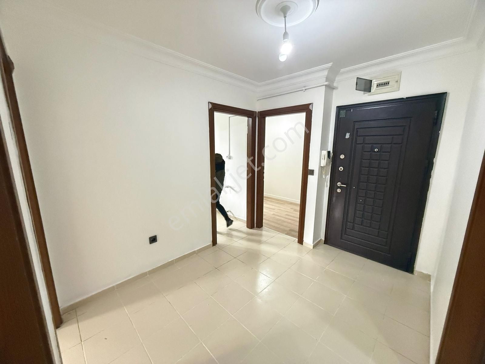 █ Konfor █ İdealtepe Metro'da, Ön Cephe Ayrı Mutfak Balkonlu 2+1 - Görsel 2