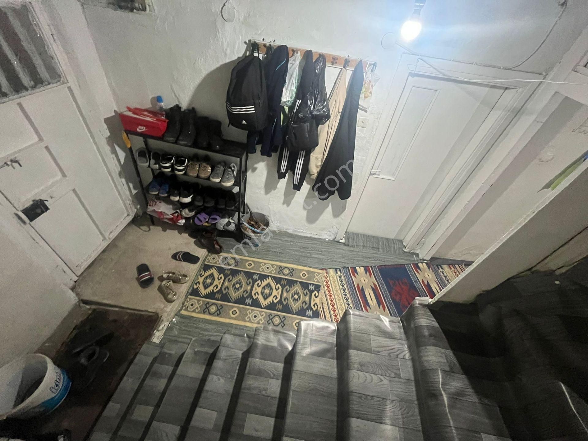 Deniz Yiğit Emlak'tan Mecidiye Mahallesinde Satılık 2 Katlı Bahçeli Müstakil Ev - Görsel 13