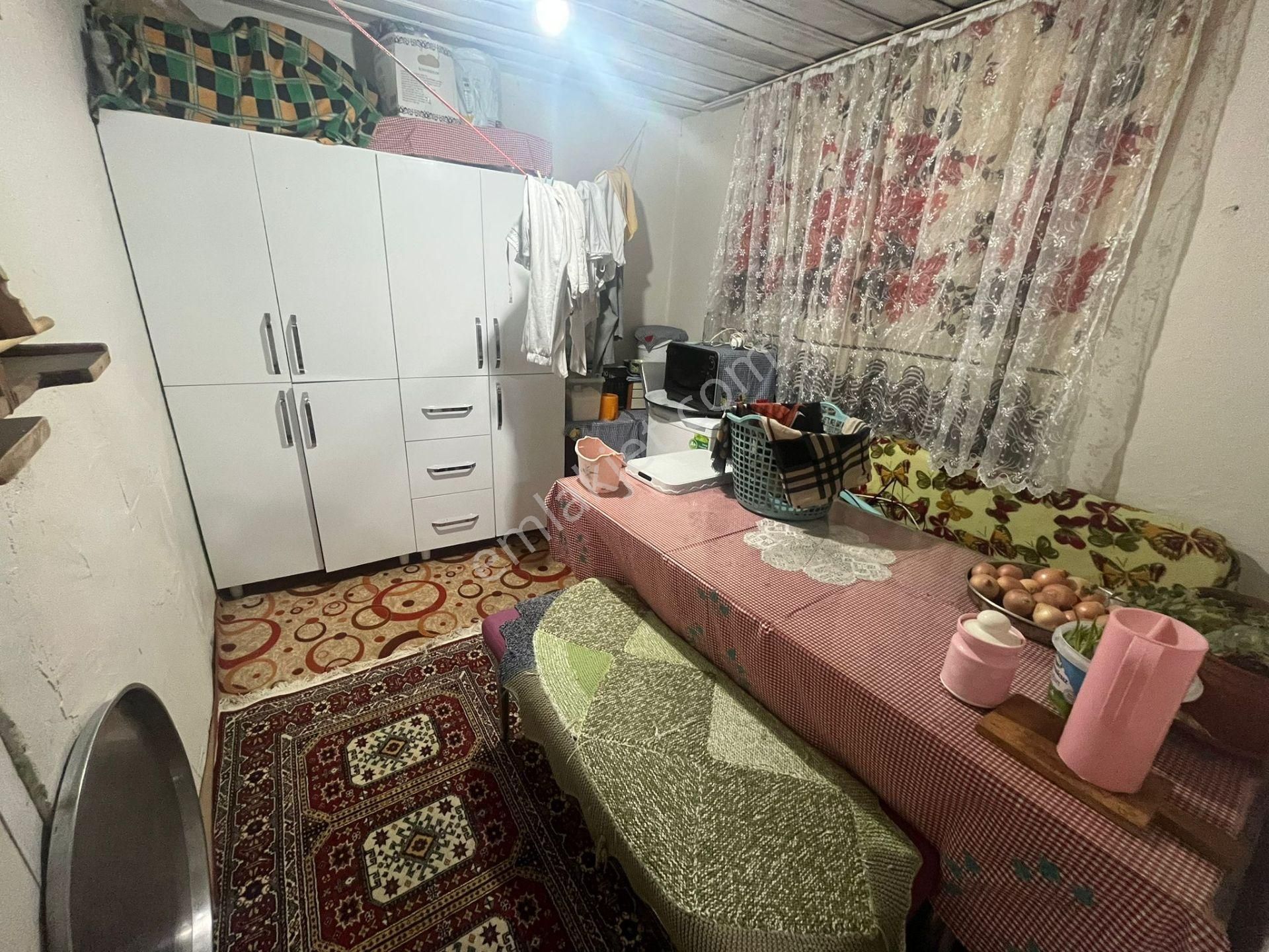 Deniz Yiğit Emlak'tan Mecidiye Mahallesinde Satılık 2 Katlı Bahçeli Müstakil Ev - Görsel 14