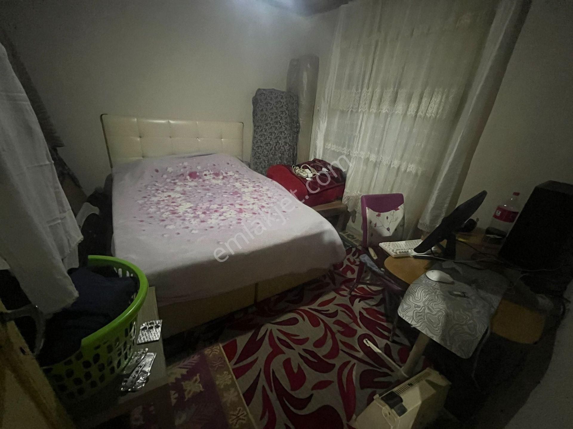 Deniz Yiğit Emlak'tan Mecidiye Mahallesinde Satılık 2 Katlı Bahçeli Müstakil Ev - Görsel 23