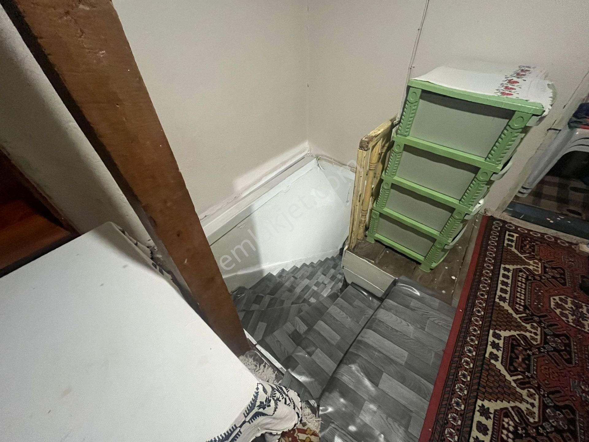 Deniz Yiğit Emlak'tan Mecidiye Mahallesinde Satılık 2 Katlı Bahçeli Müstakil Ev - Görsel 16