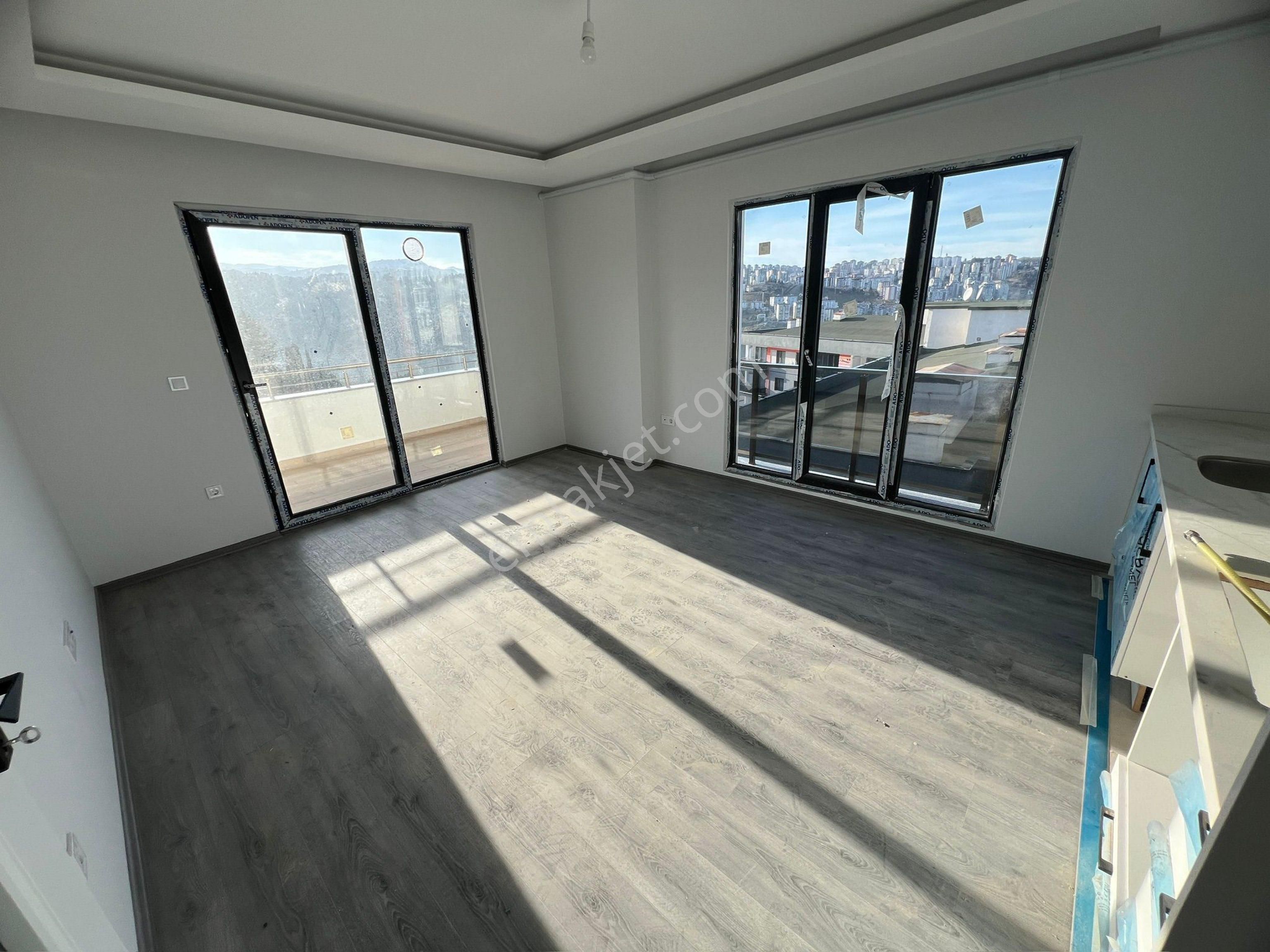 Yalı Gayrimenkulden Site İçi Sıfır Bina Sıfır 1+1 Satılık Daire - Görsel 3