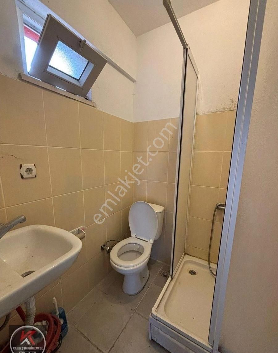 Karamürsel Dereköyde 12 Odalı 3 Katlı Satılık Müstakil Bina - Görsel 31