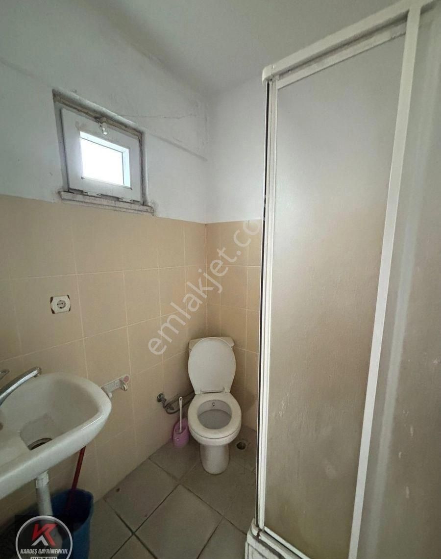 Karamürsel Dereköyde 12 Odalı 3 Katlı Satılık Müstakil Bina - Görsel 14