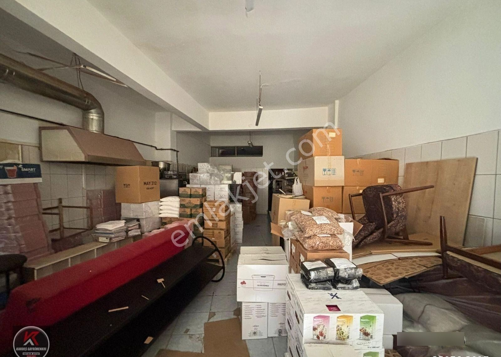 Merkezde Kaçırılmayacak Fırsat ! 4 Temmuz Mahallesi’nde 100 M² Geniş Vitrinli Satılık Ticari Dükkan - Görsel 6