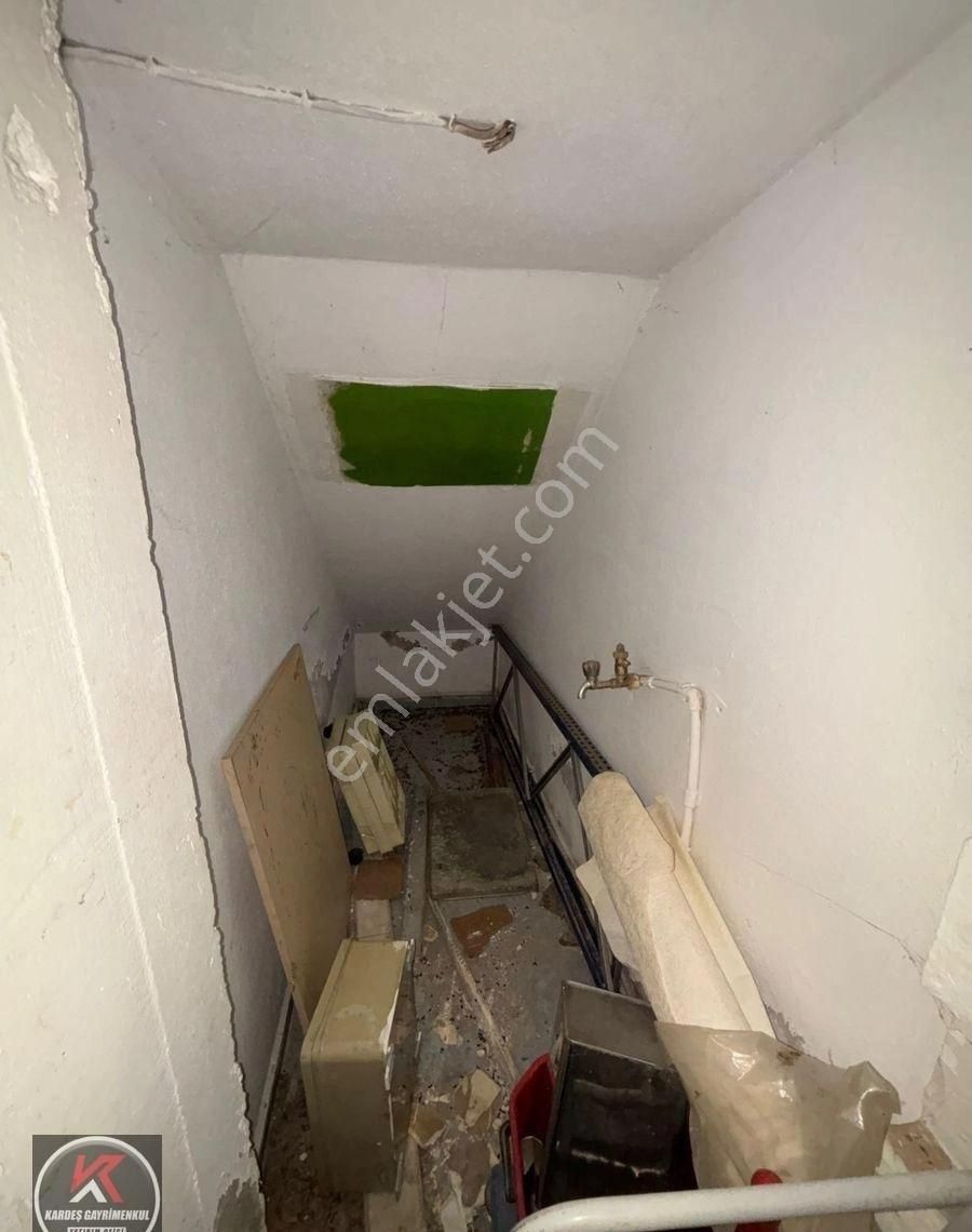 Merkezde Kaçırılmayacak Fırsat ! 4 Temmuz Mahallesi’nde 100 M² Geniş Vitrinli Satılık Ticari Dükkan - Görsel 12