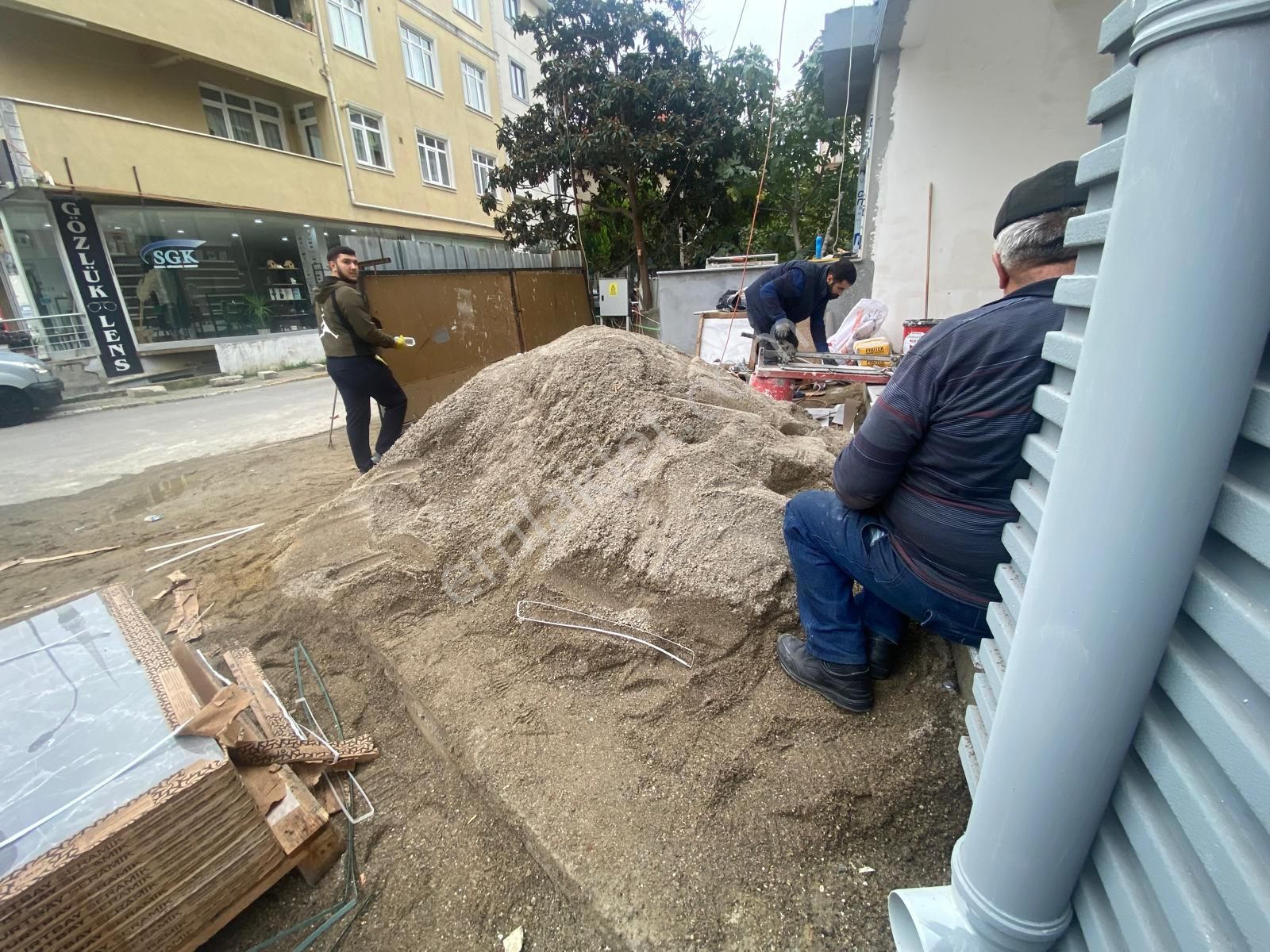 Esenyalı Ana Cadde Üzeri Köşe Başı Mükemmel Yeni Sıfır Dükkan - Görsel 7