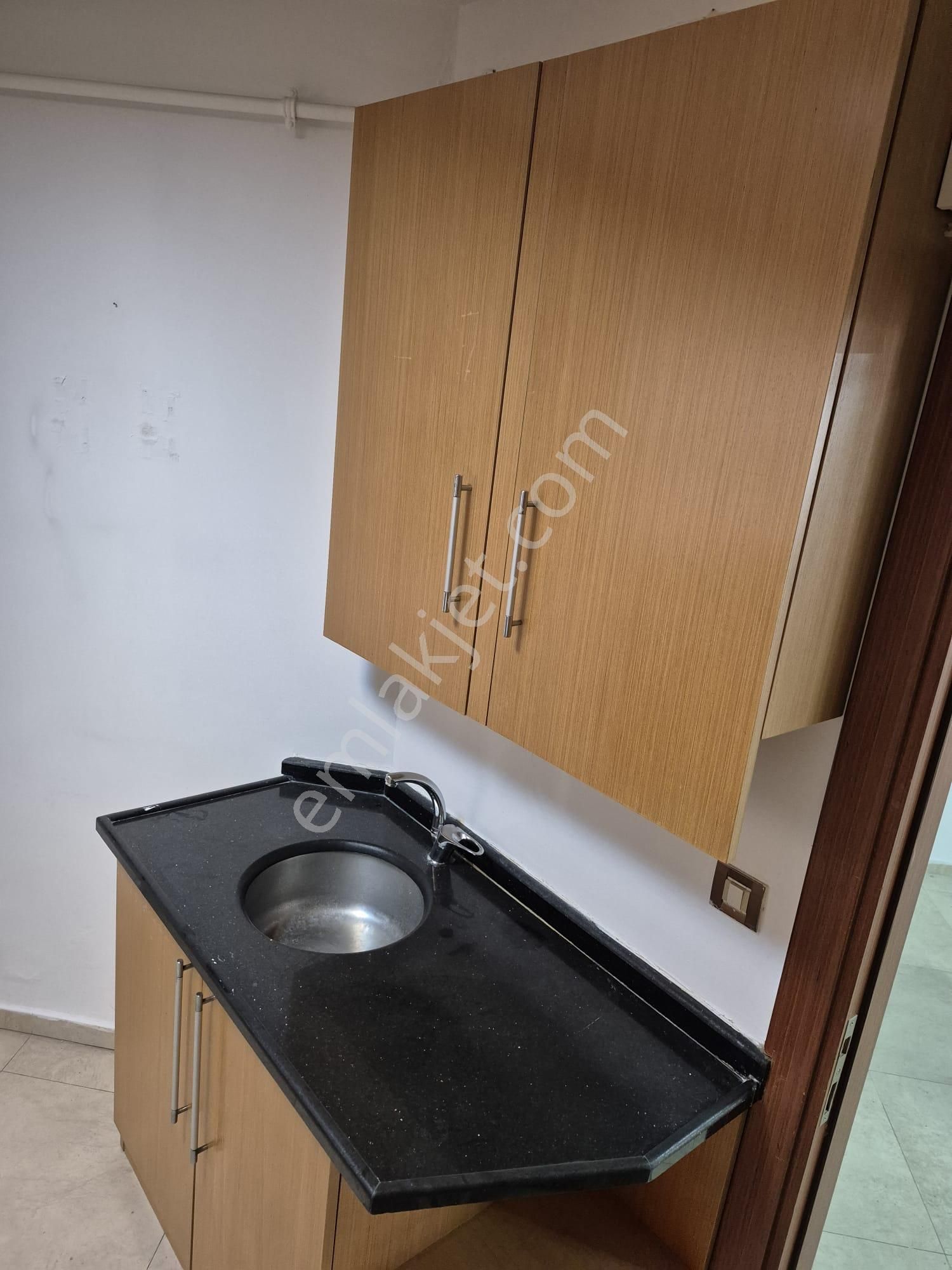 Pendik Uzmanı Cemal Kınay'dan Çarşı İçi Kiralık,1.kat İşyeri - Görsel 9