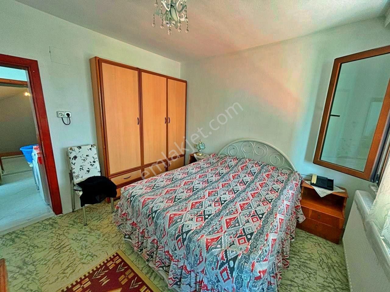 Uytundan Pelitköyde Denize 150 Metre Bahçe Kullanımlı 3+1 Villa - Görsel 27