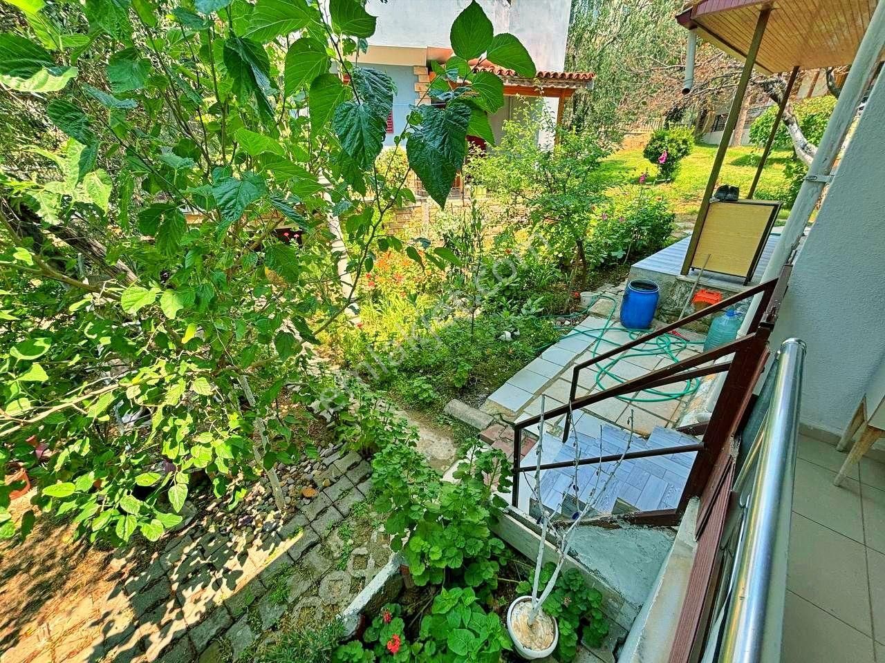 Uytundan Pelitköyde Denize 150 Metre Bahçe Kullanımlı 3+1 Villa - Görsel 9