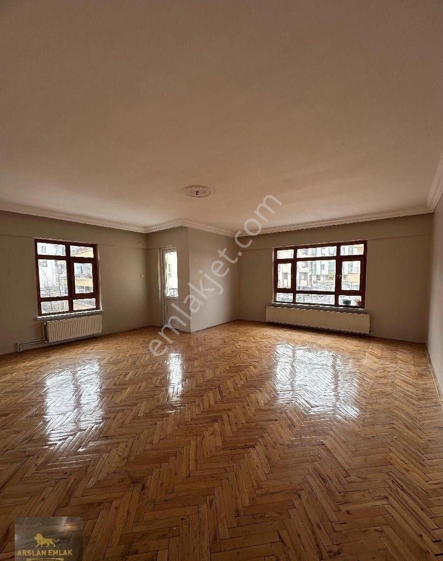 Aktepe Köşk Mahallesi Kalecik Sokakta Bagımsız 3+1 Kiralık Daire - Görsel 7