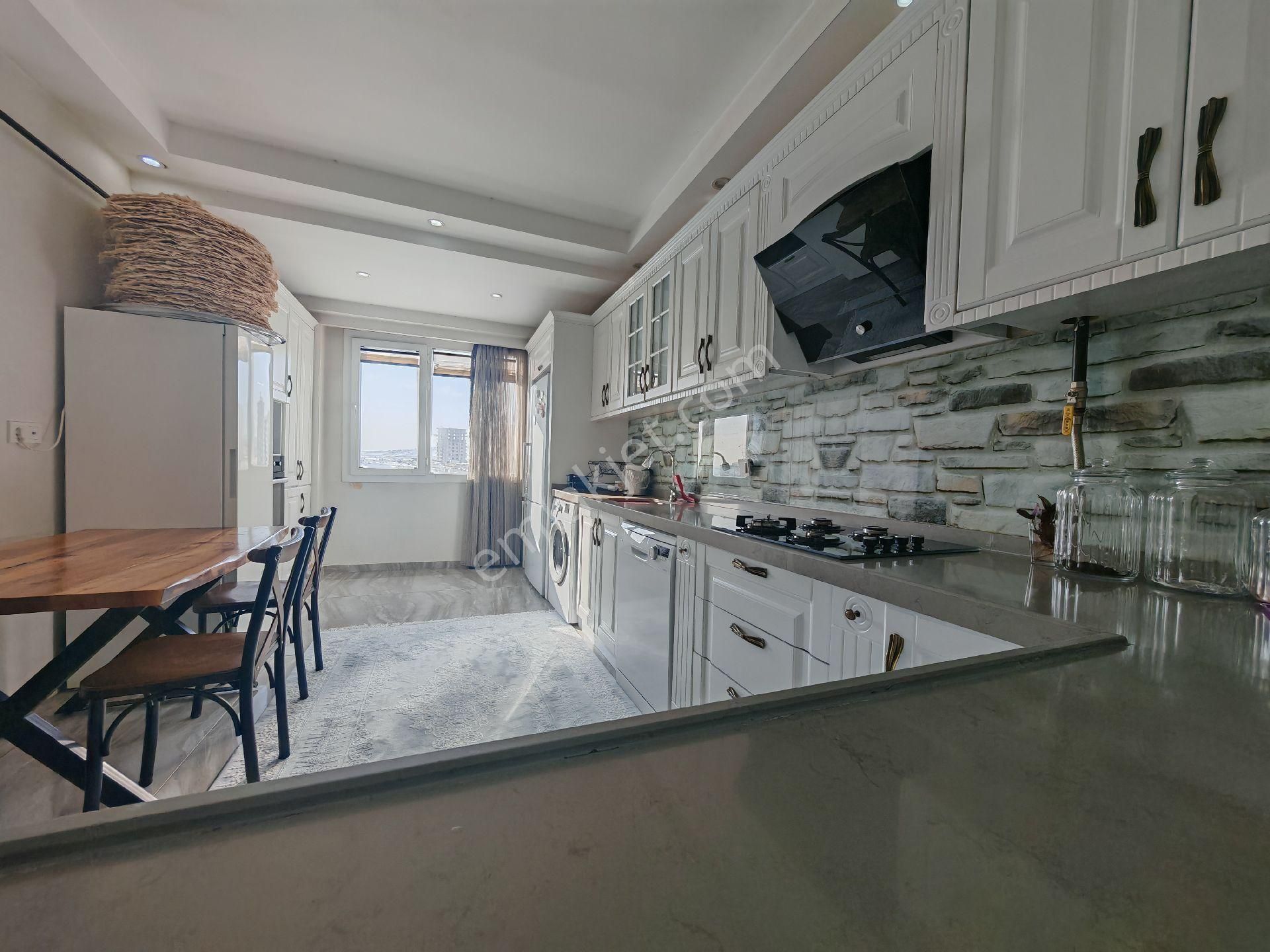 Faruk Yüksel Emlak Gürkan Sitesi Satılık 4 Oda Yapılı Dairw - Görsel 16