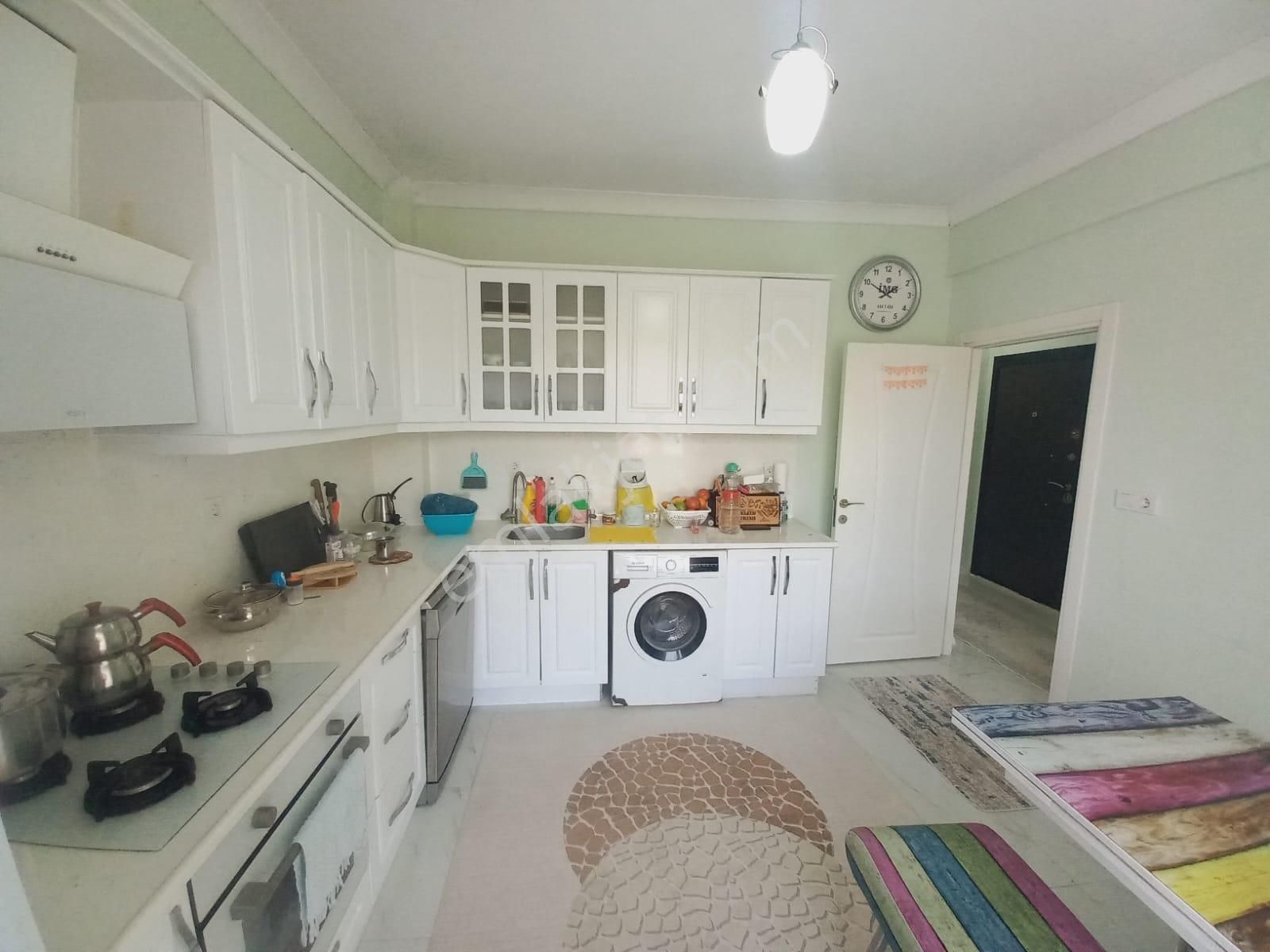 Remax Mavi Erol Çekcan Dan Camili İkide Satılık Komple Bina. - Görsel 24