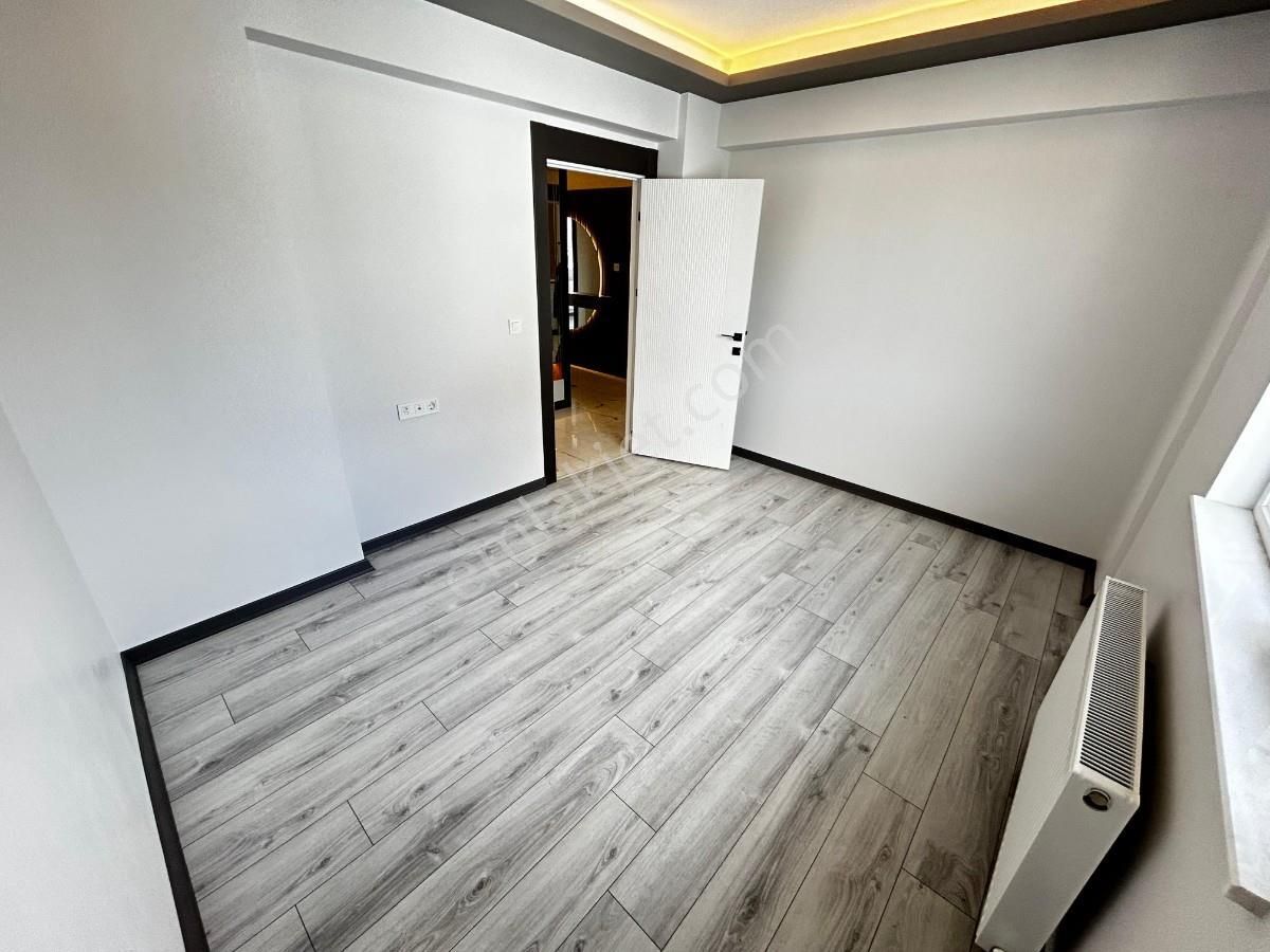 Yenikent Fevzi Çakmak Mah 3+1 E.banyolu Ön Cephe Sıfır Daire - Görsel 9