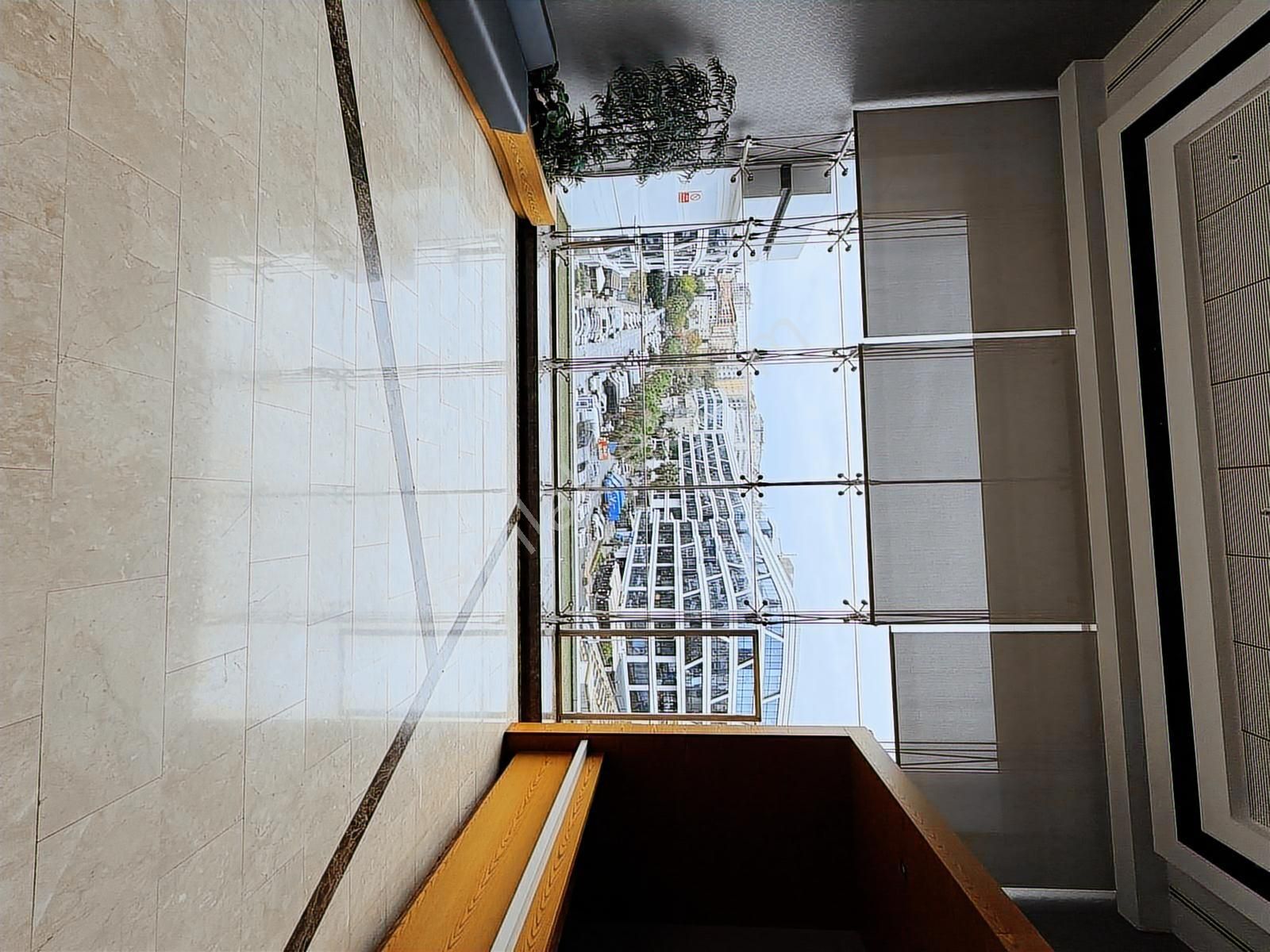 Satılık Metro Yanında Hazır Dekorasyonlu Ofis Remax Astyle - Görsel 14