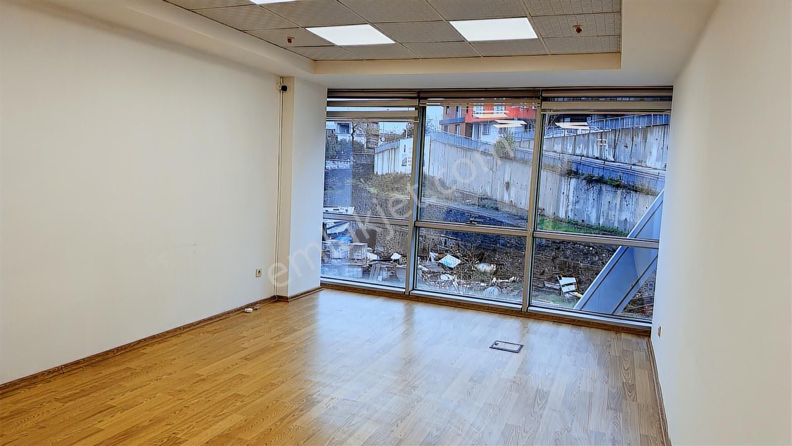 Satılık Metro Yanında Hazır Dekorasyonlu Ofis Remax Astyle - Görsel 27