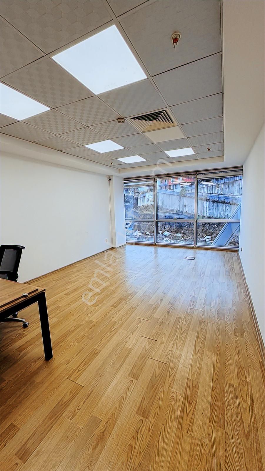 Satılık Metro Yanında Hazır Dekorasyonlu Ofis Remax Astyle - Görsel 16