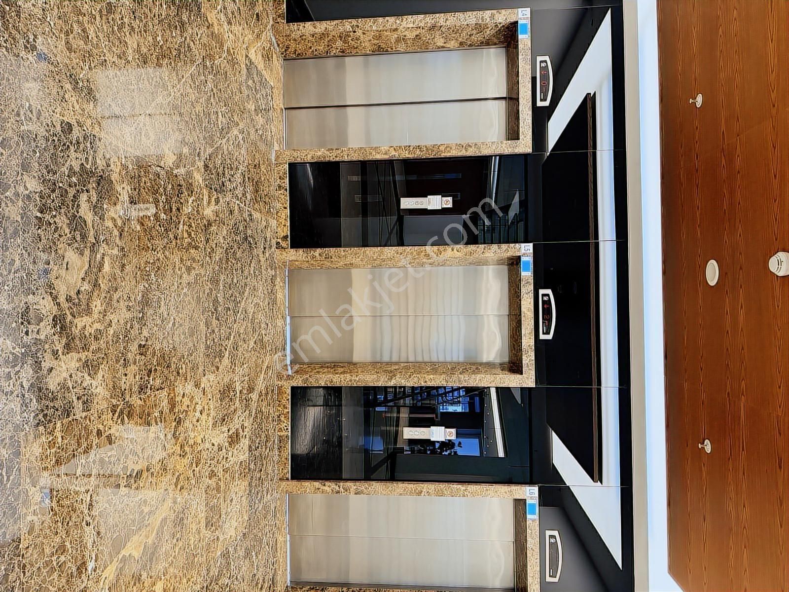 Satılık Metro Yanında Hazır Dekorasyonlu Ofis Remax Astyle - Görsel 11