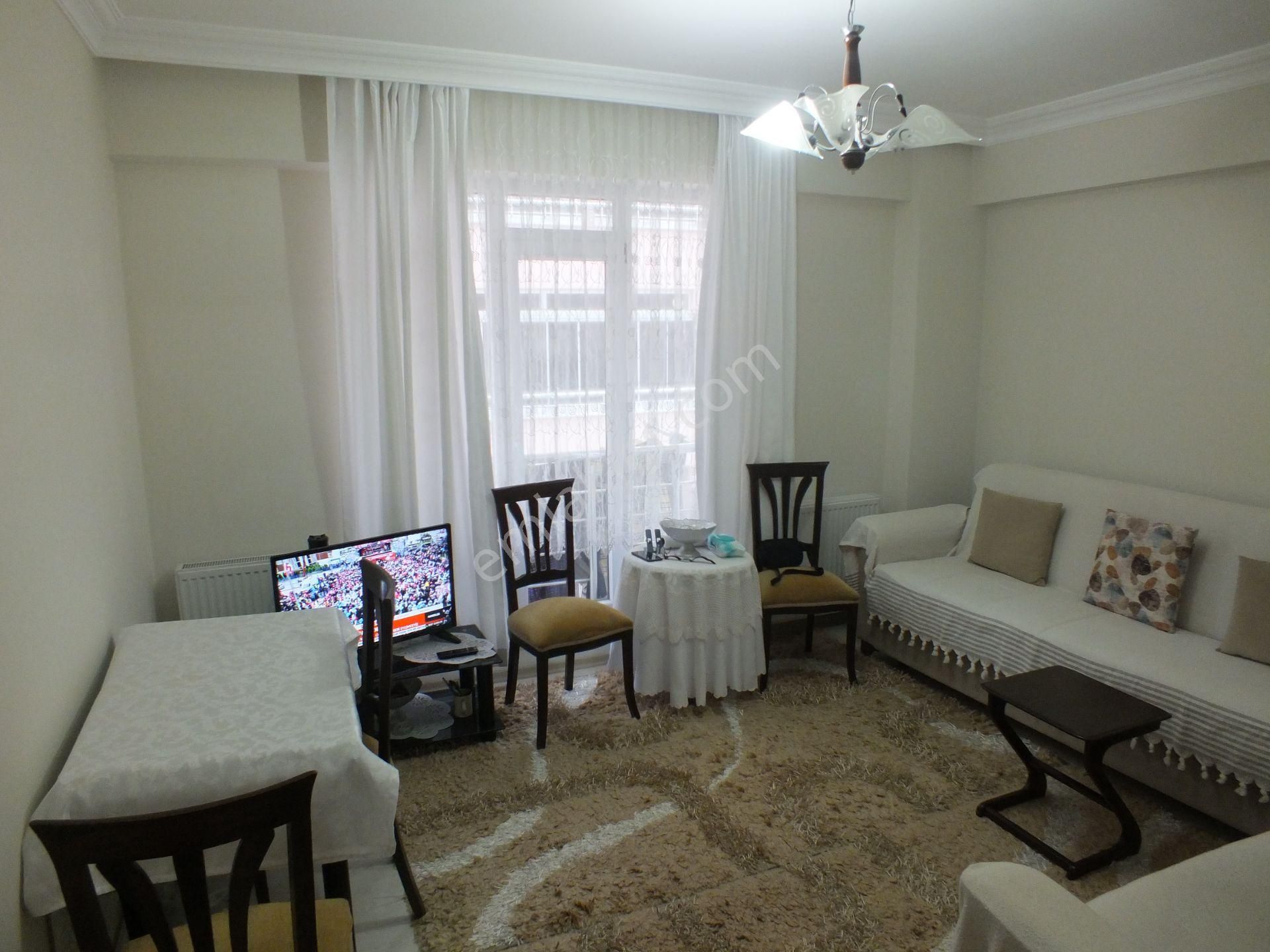 Çorlu’da Kiralık Deprem Etütlü 2+1 Kombili Daire