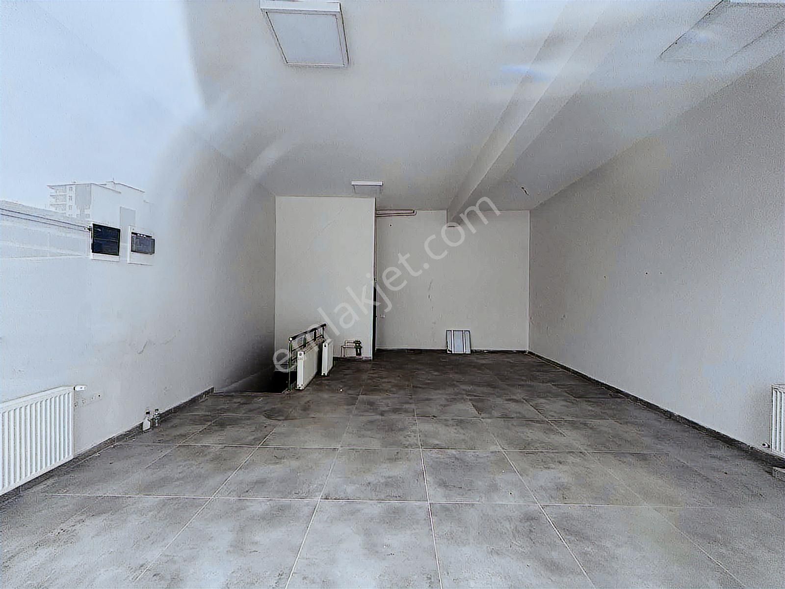 Cska Gayrimenkul'den Kiralık 60m² Depolu Dükkan - Görsel 2