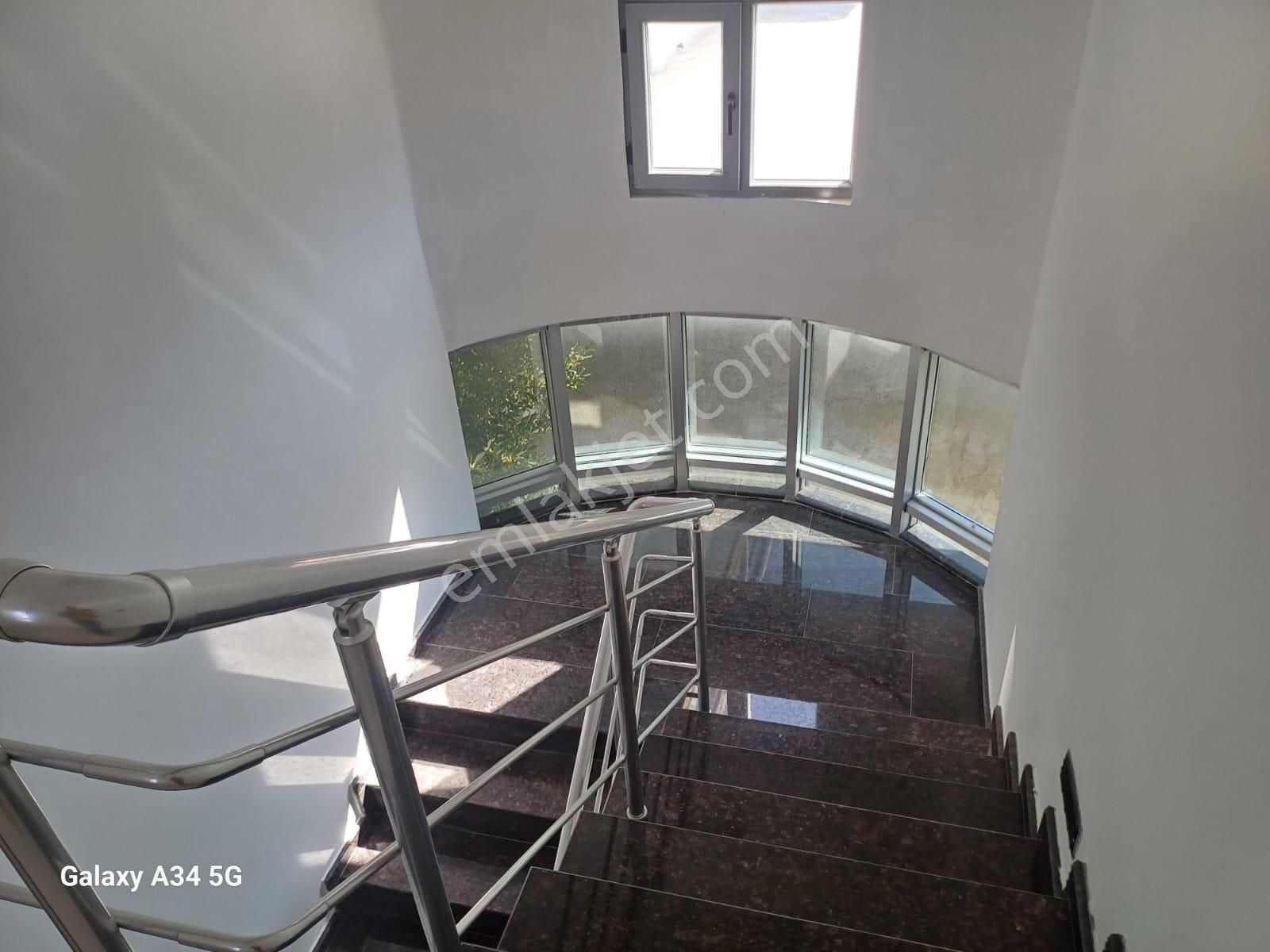 Marinaya Yakın - Köşe Konum - Tek Müstakil Villa - Görsel 18