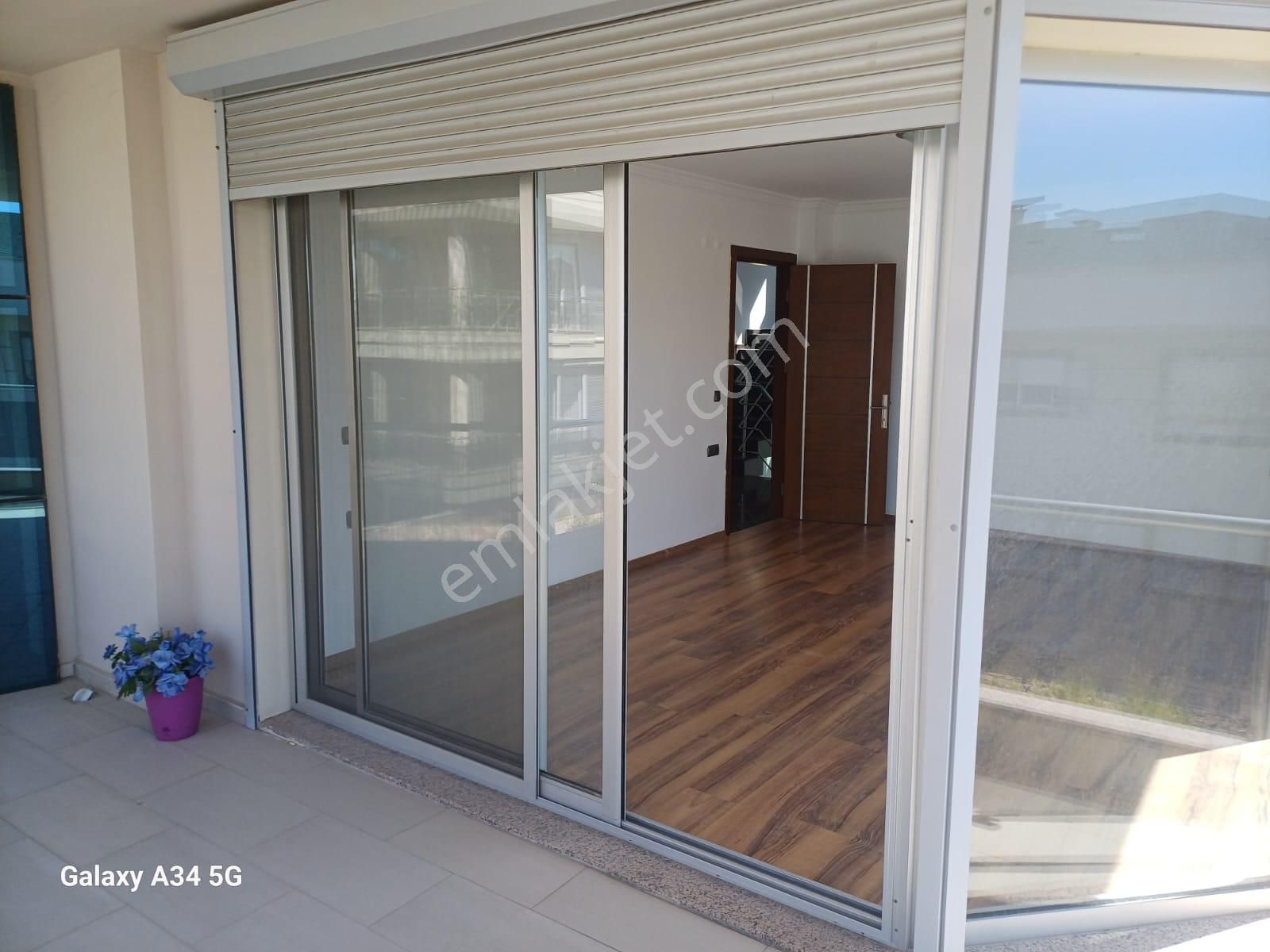 Marinaya Yakın - Köşe Konum - Tek Müstakil Villa - Görsel 12