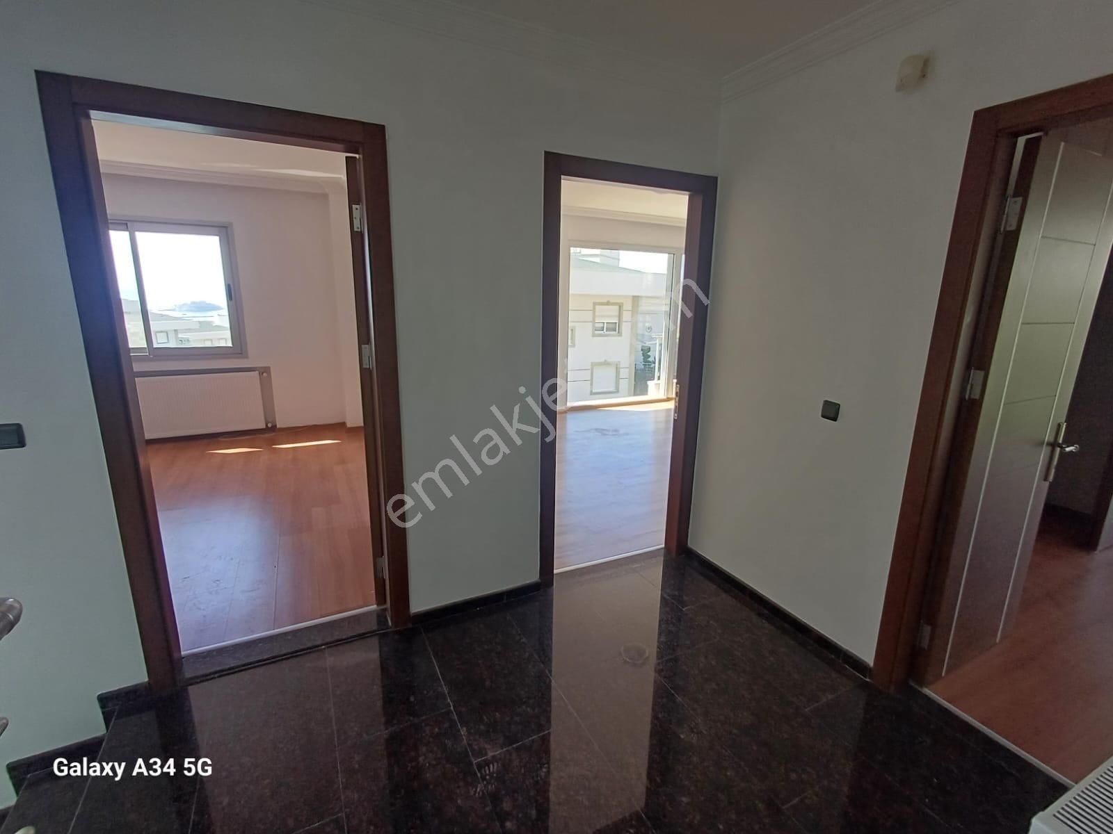 Marinaya Yakın - Köşe Konum - Tek Müstakil Villa - Görsel 23