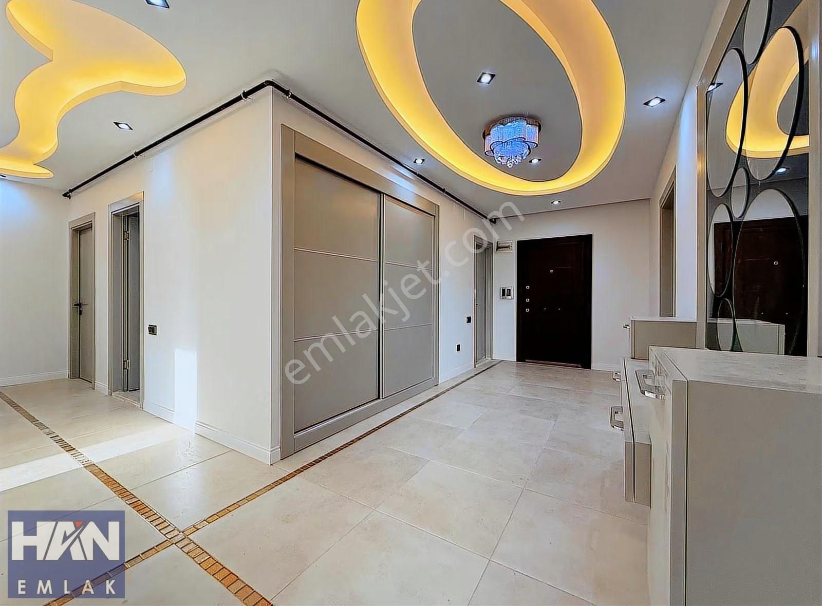 Han Emlak'tan Royal Towers'ta Tamamen Yenilenmiş Consept 4+1 - Görsel 23