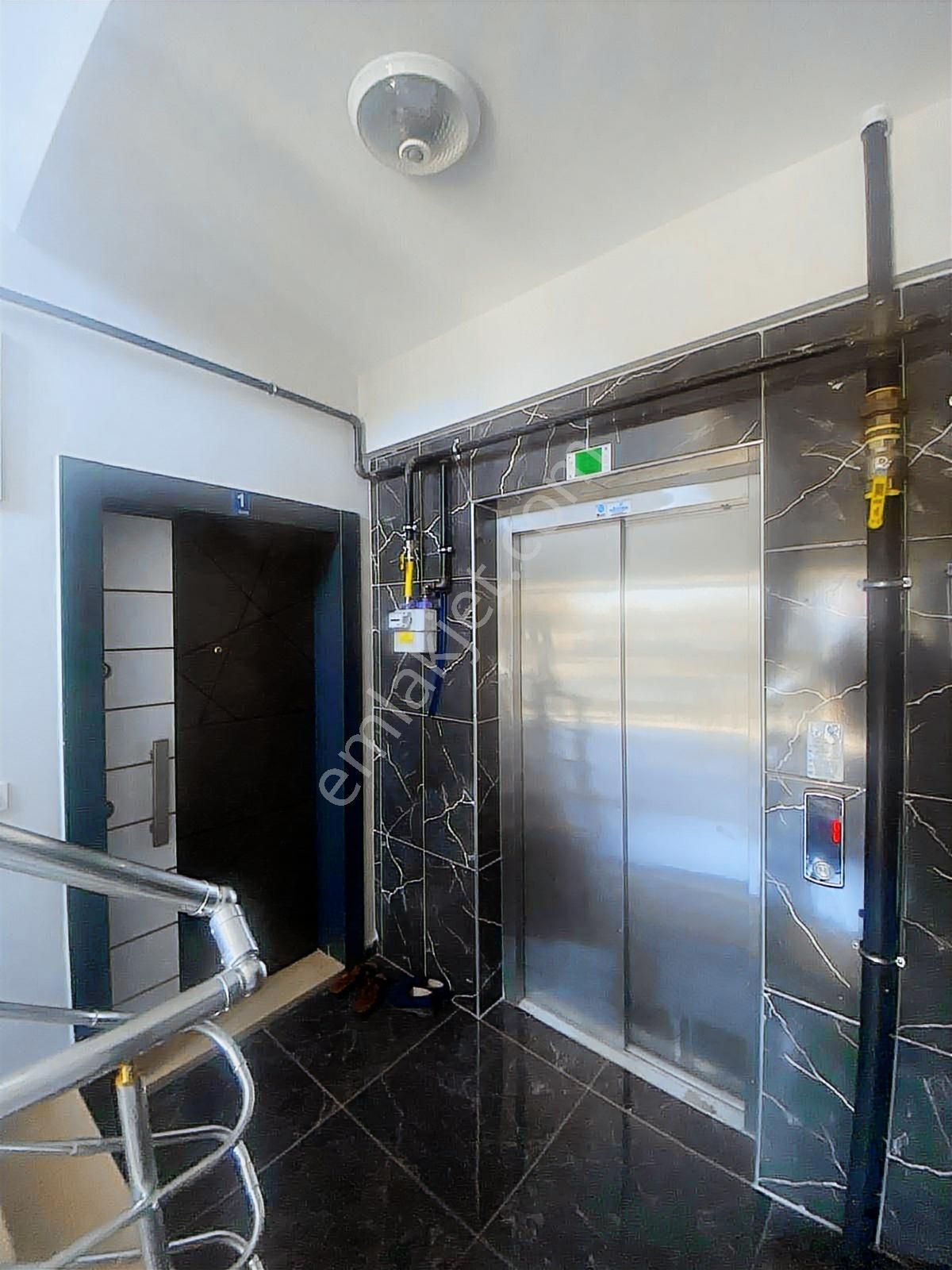 Akşemsettin Mah. Genç Osman Parkı Yanı Geniş 3+1 Daire - Görsel 12