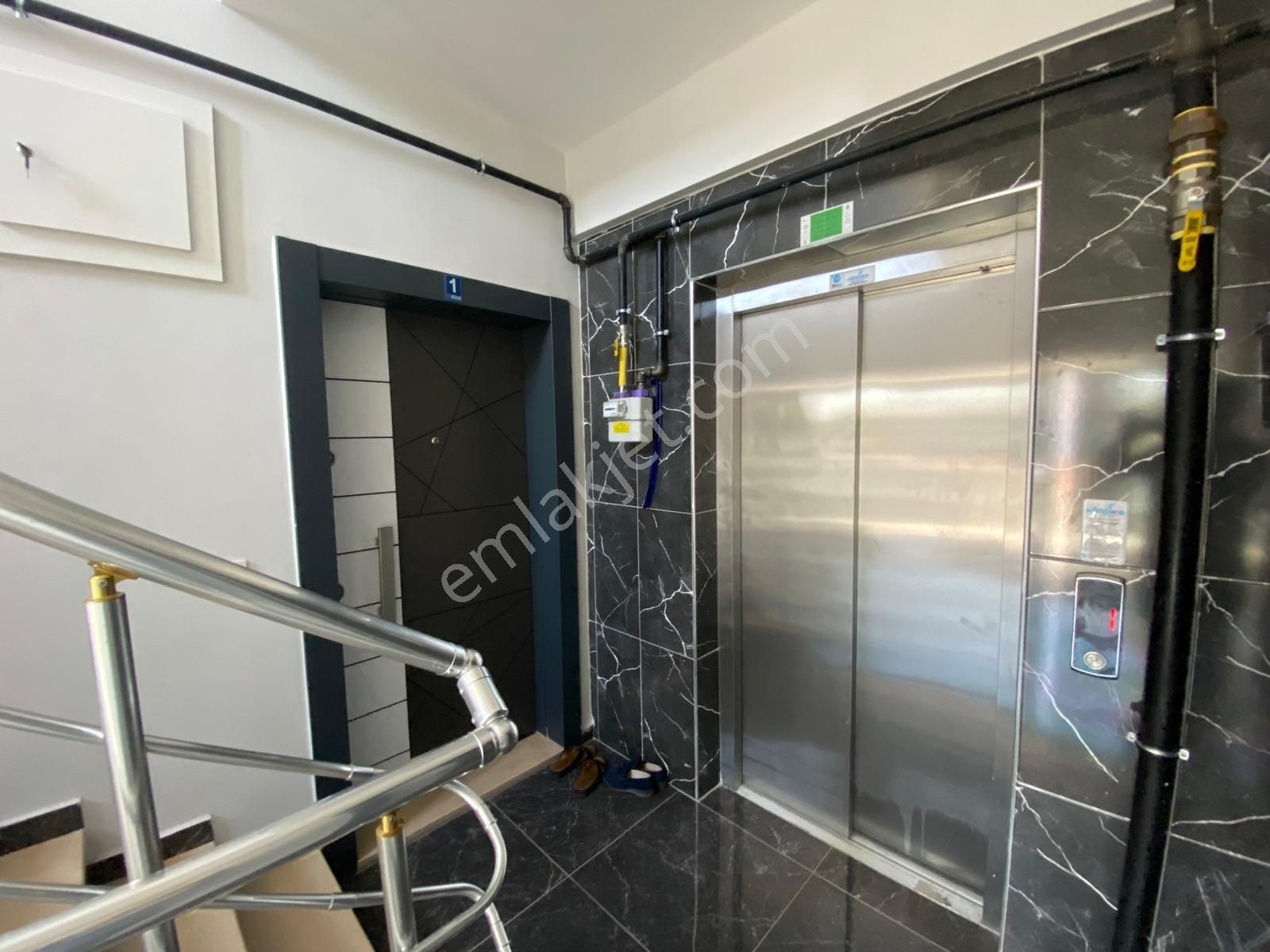 Akşemsettin Mah. Genç Osman Parkı Yanı Geniş 3+1 Daire - Görsel 25